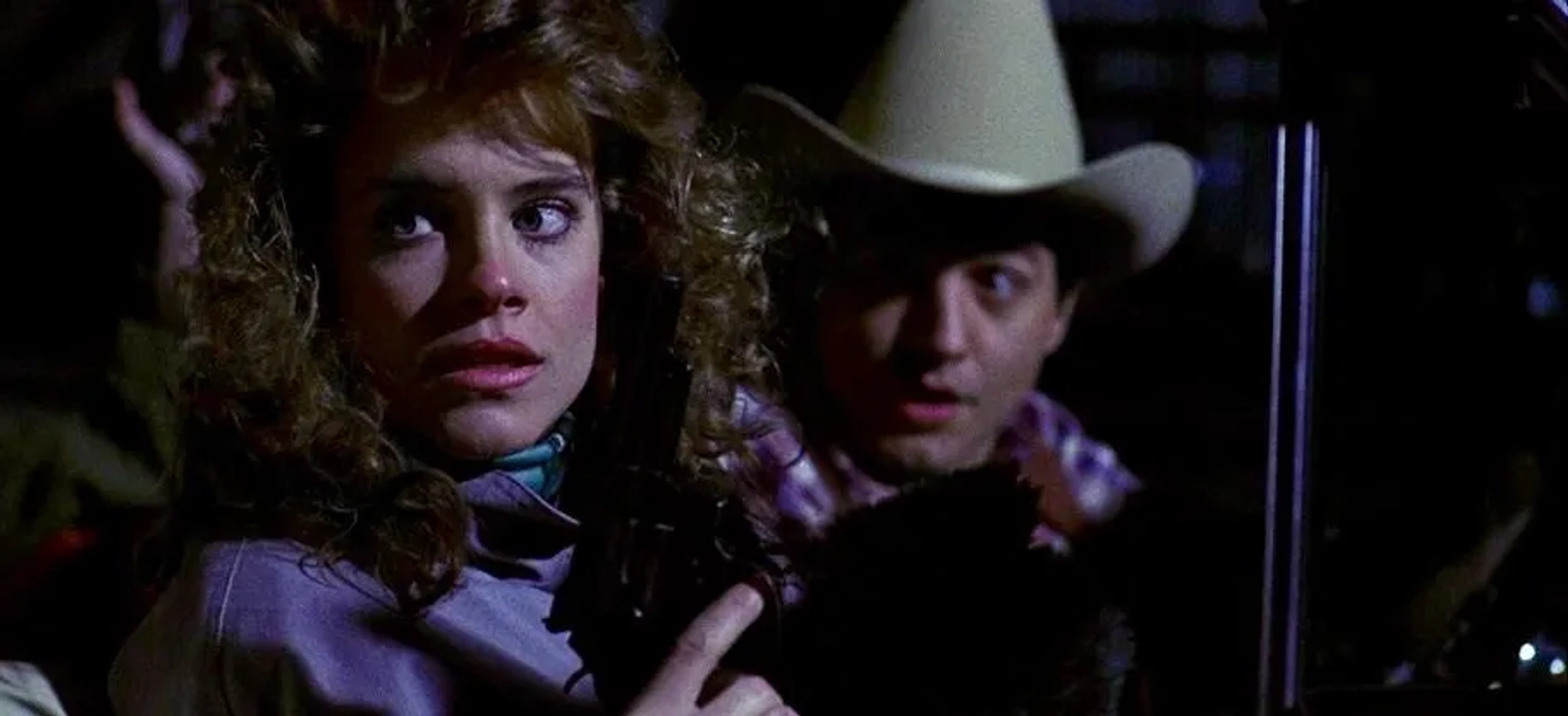 Robert Beltran and Catherine Mary Stewart in Night of the Comet (1984)