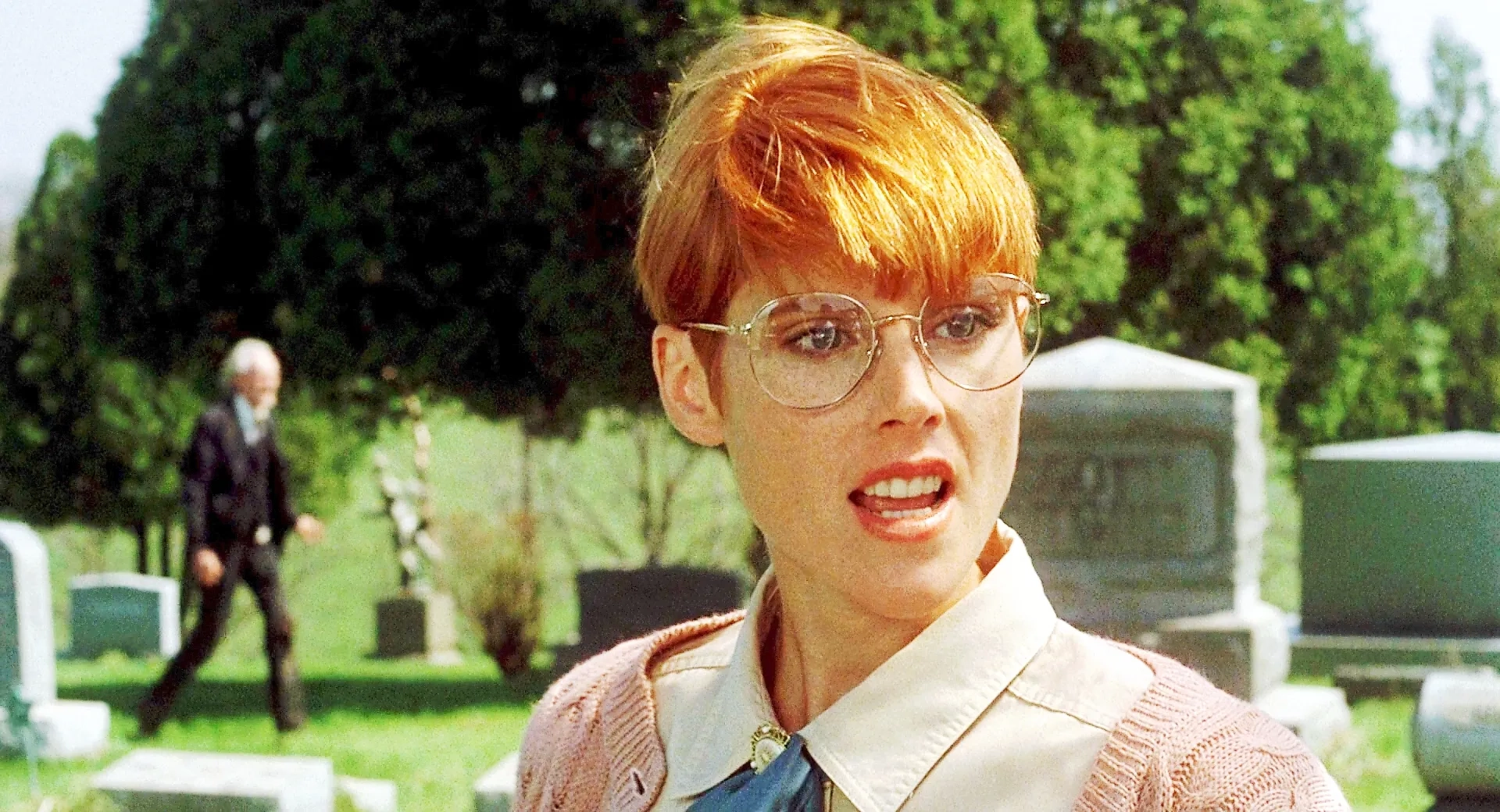 Pat Reese and Patricia Tallman in Night of the Living Dead (1990)
