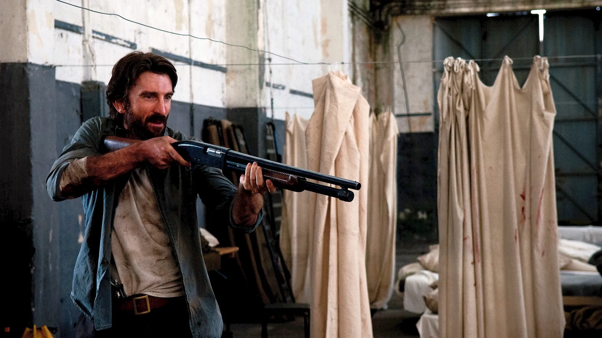 Sharlto Copley in Open Grave (2013)