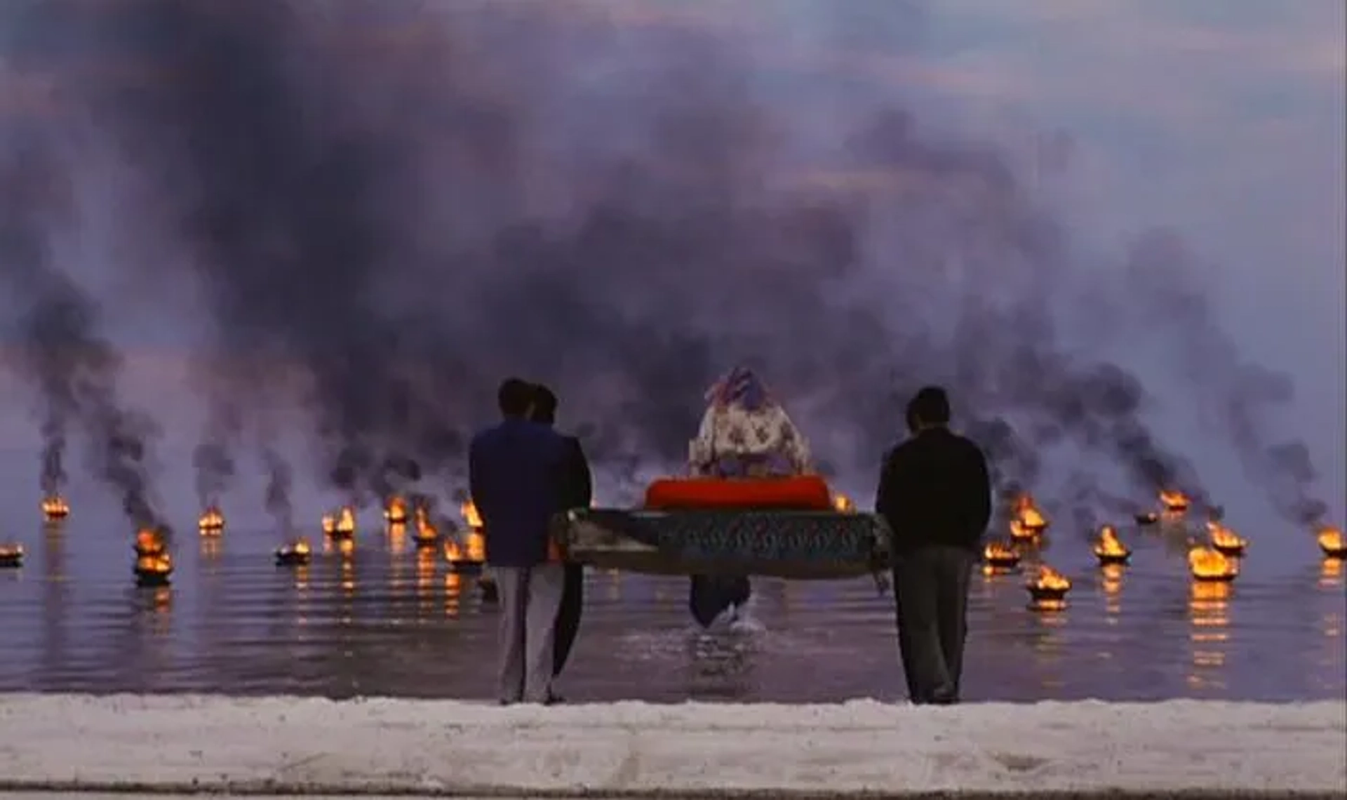 فیلم کشتزارهای سپید (۱۳۸۷)