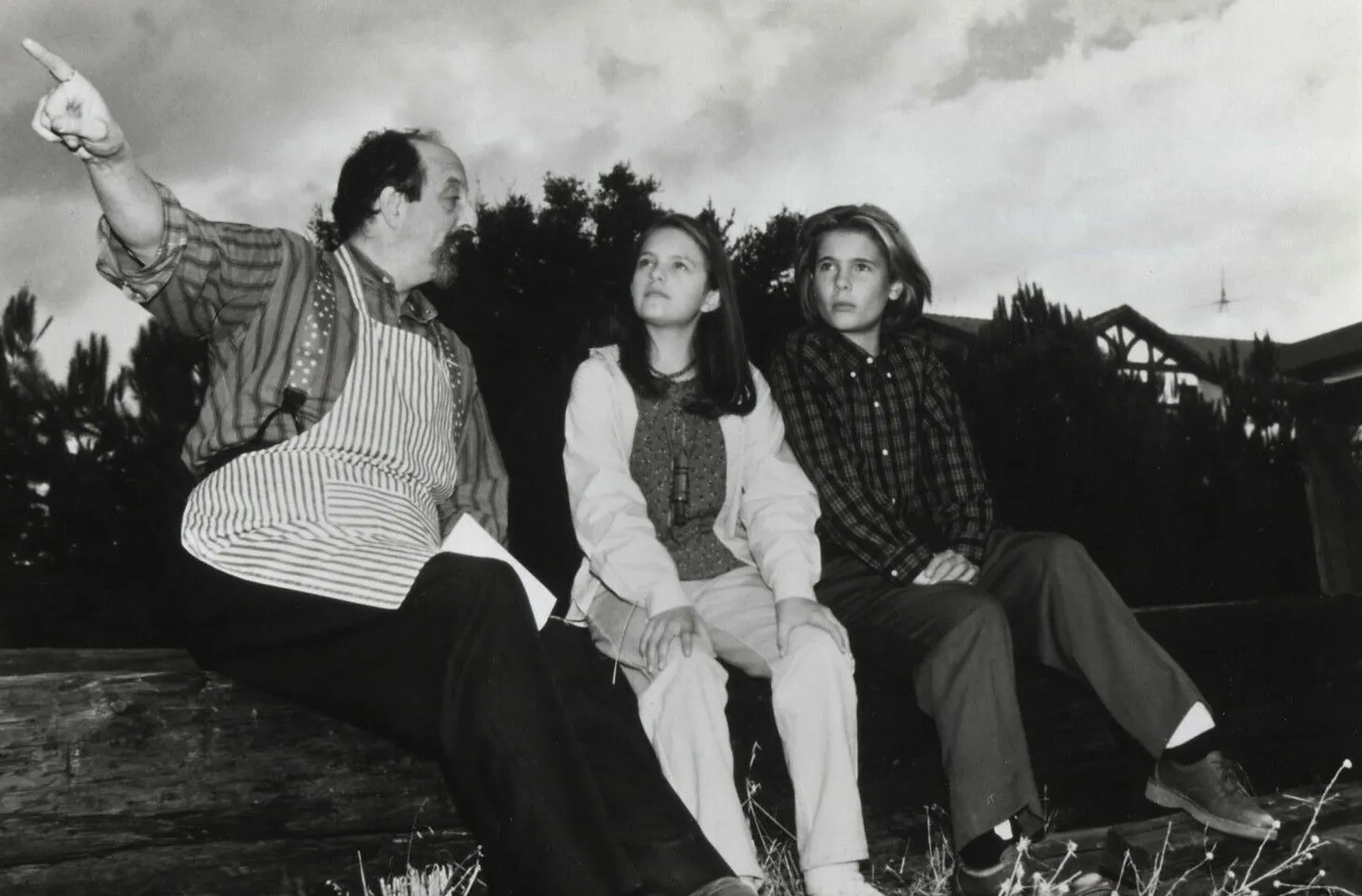 فیلم فرار به کوه های ویچ (Escape to Witch Mountain 1995)