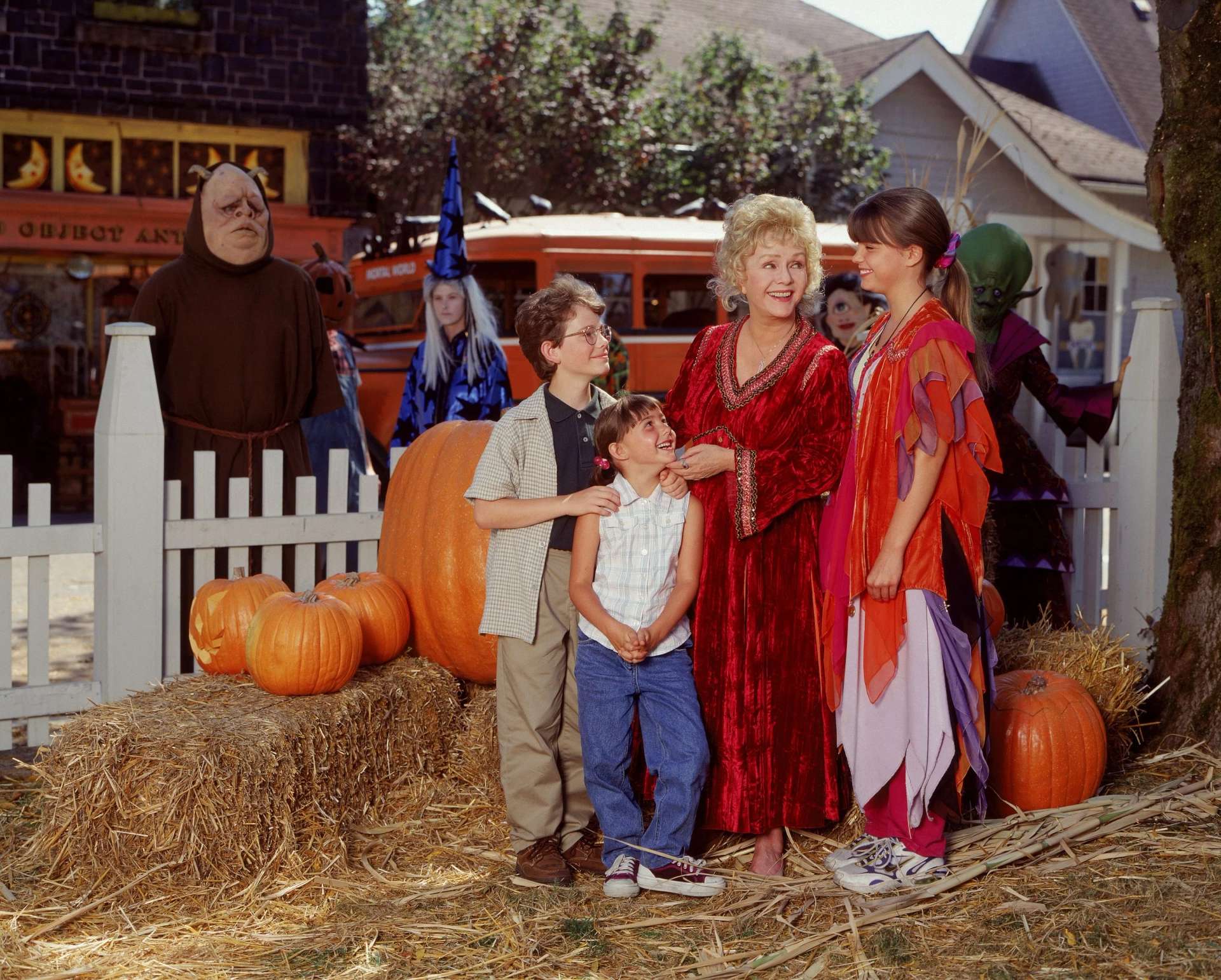 فیلم شهر هالووین Halloweentown (TV Movie 1998))