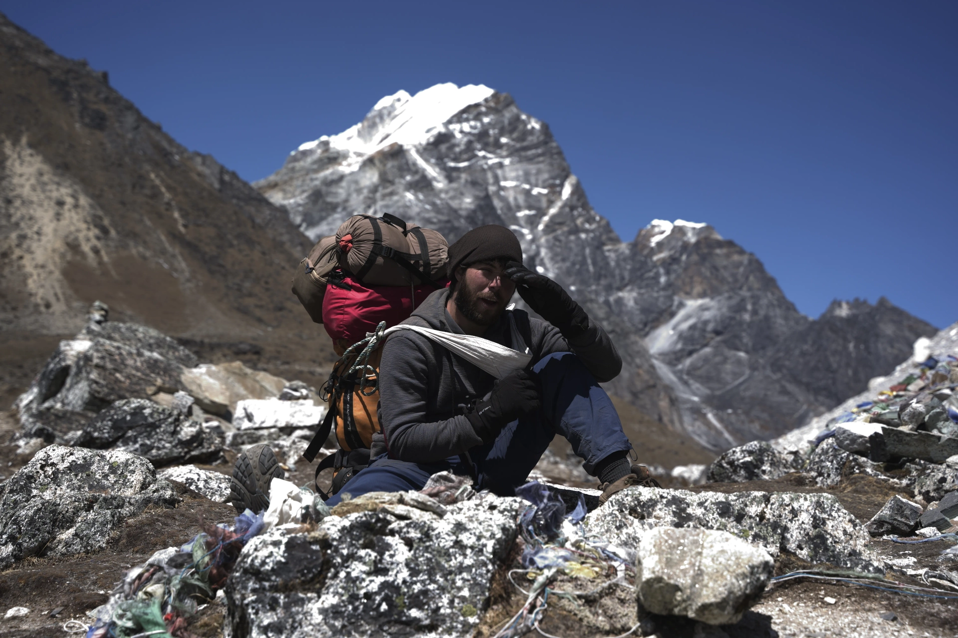 The Porter: The Untold Story at Everest (2020)