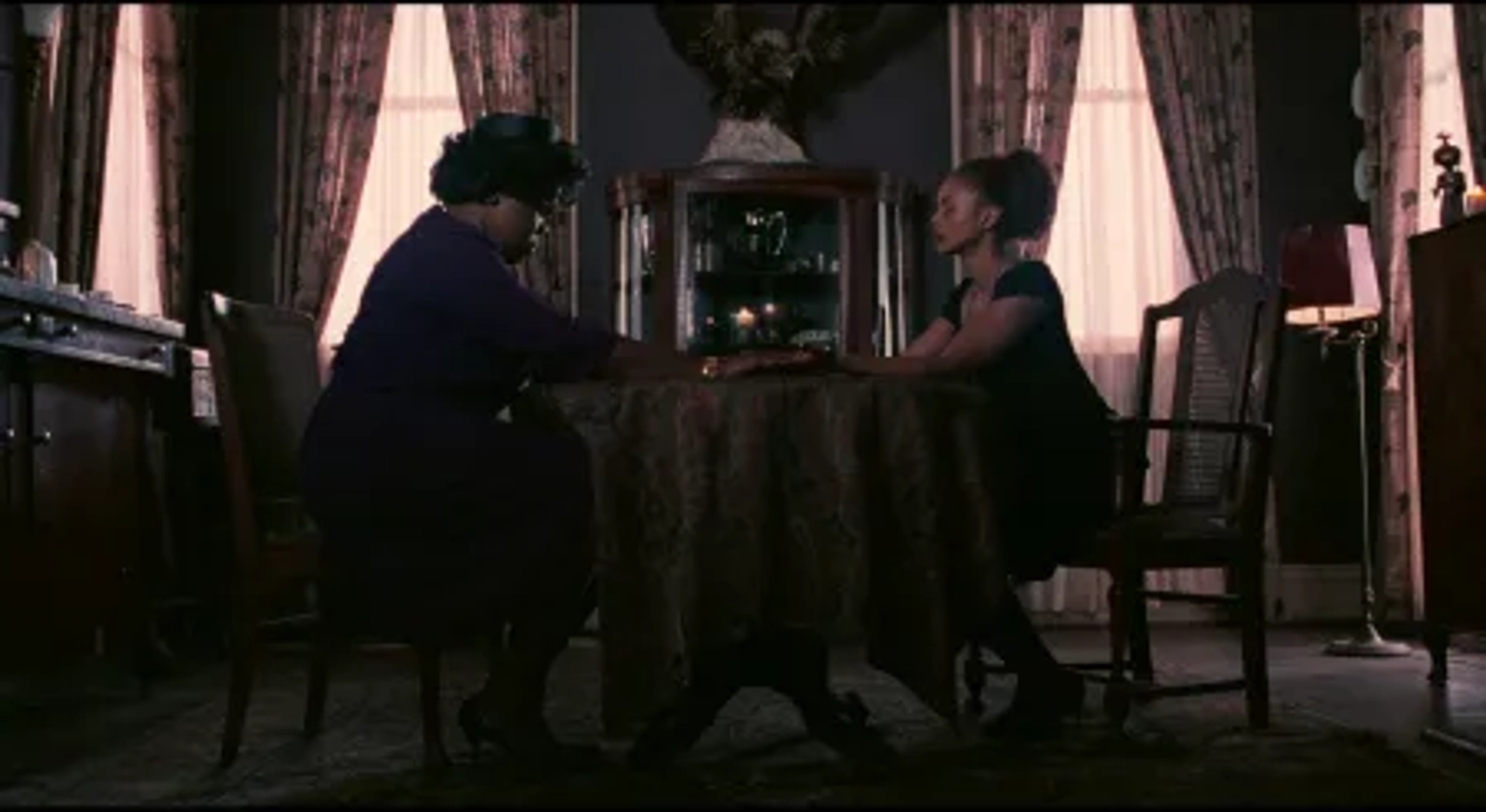 Debbi Morgan and Sharon K. London in Eve's Bayou (1997)