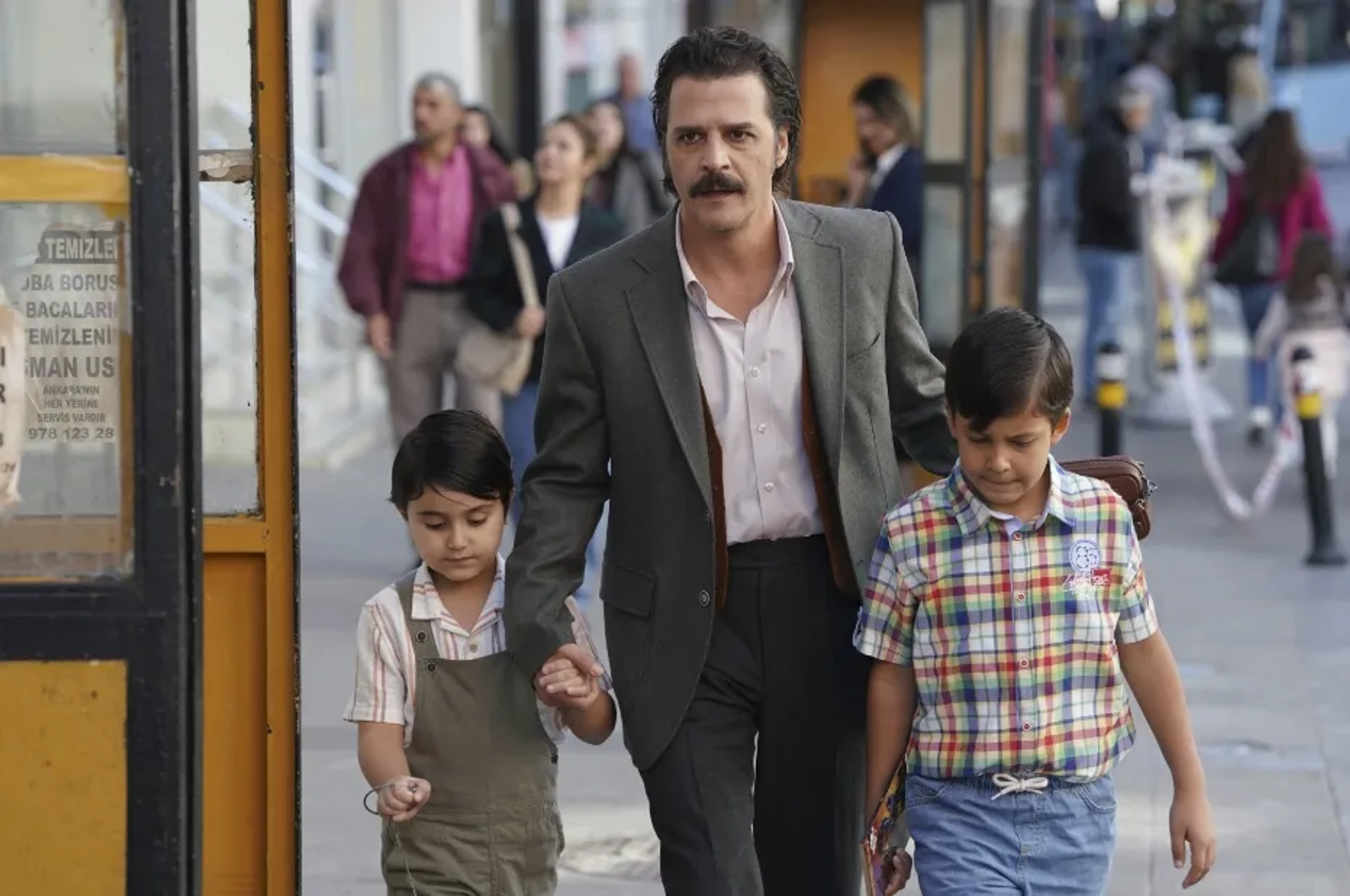 Mehmet Günsür in Annem Ankara (2024)