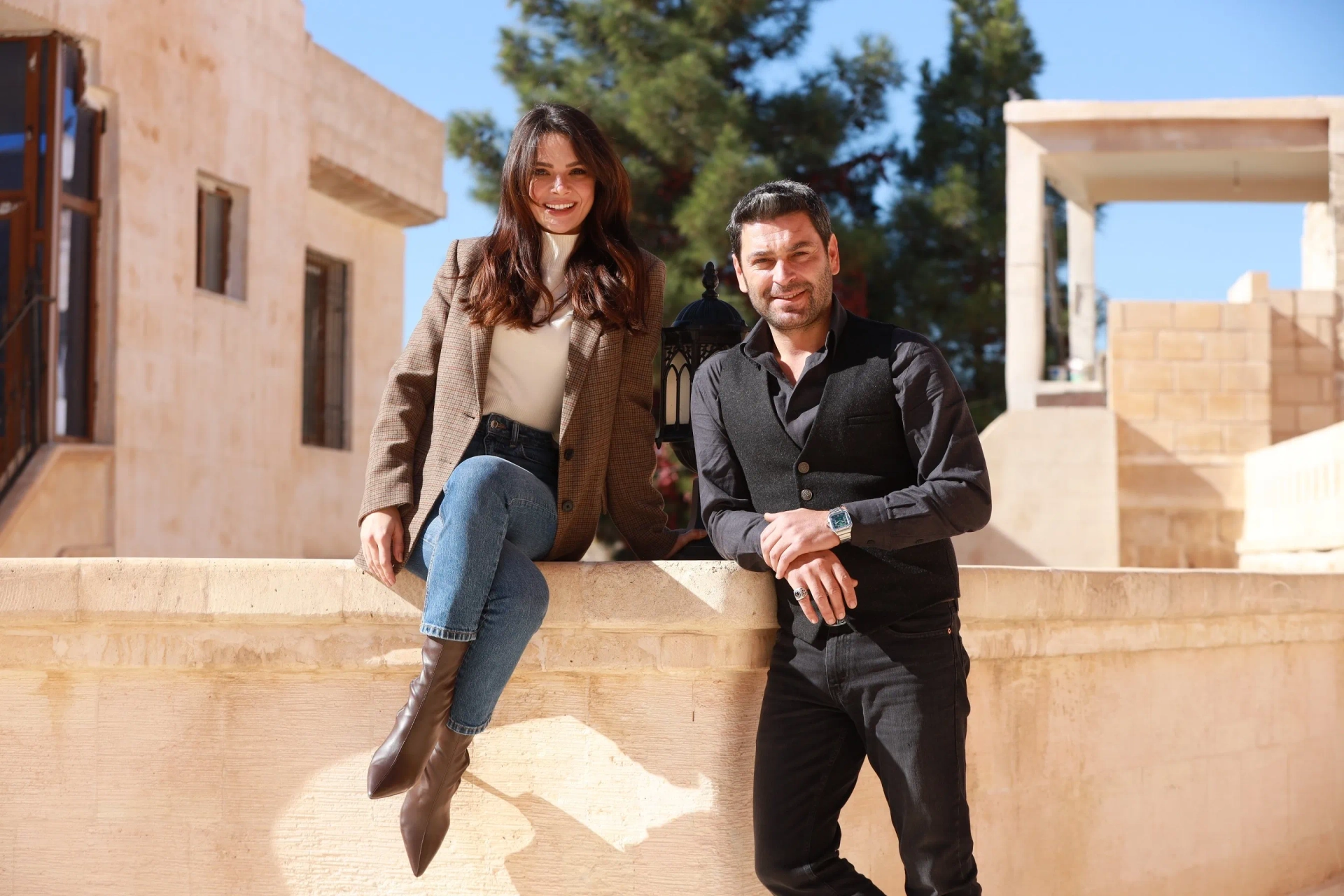 Ozan Akbaba and Sinem Ünsal in Uzak Sehir (2024)