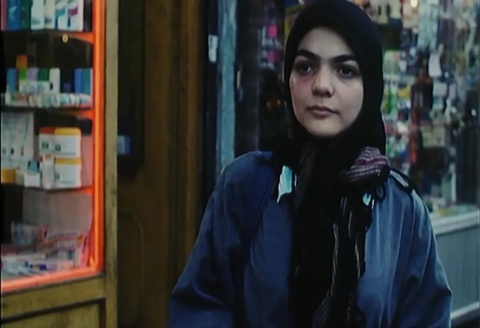 Nargess Mamizadeh in The Circle (2000)