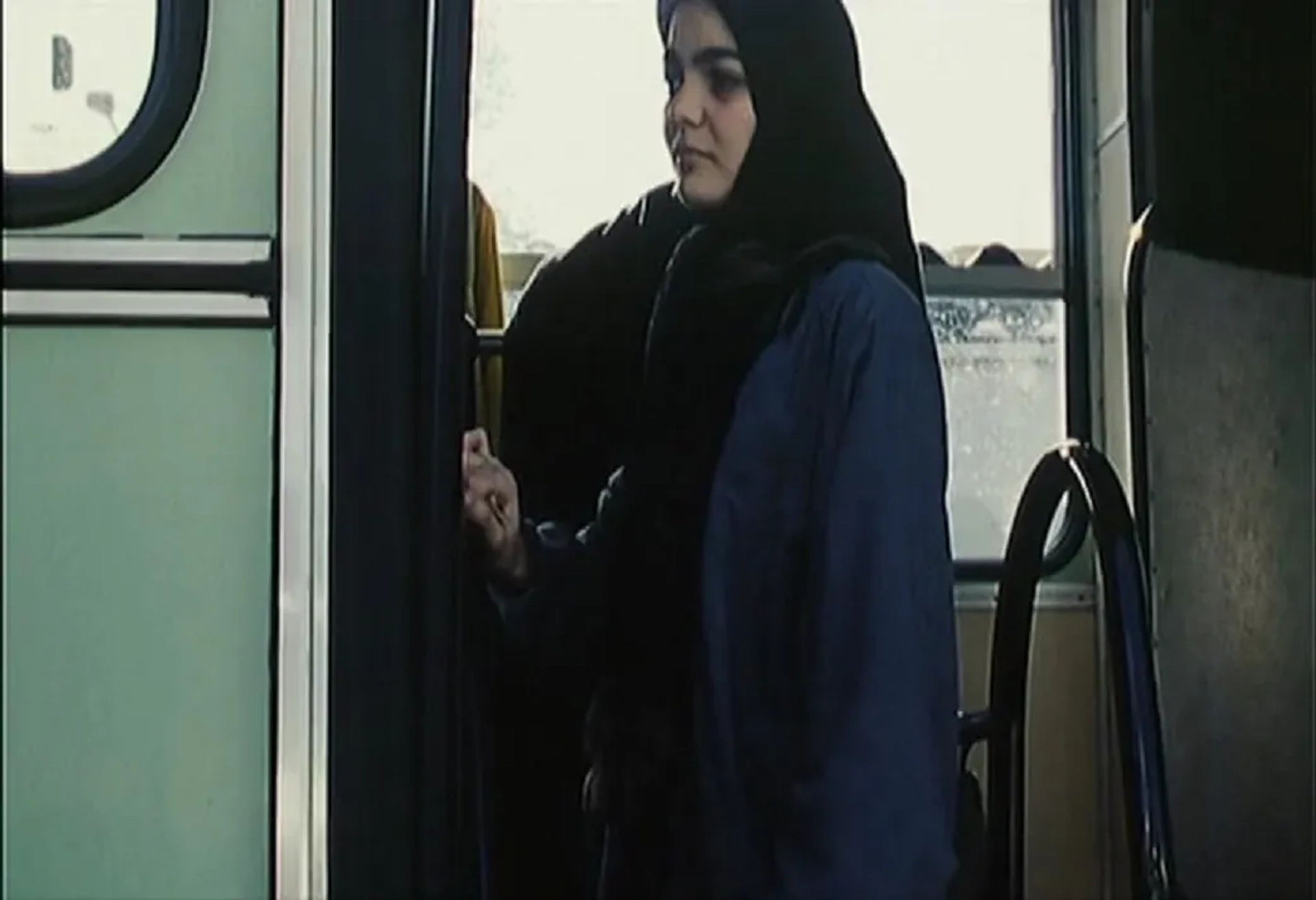 Nargess Mamizadeh in The Circle (2000)