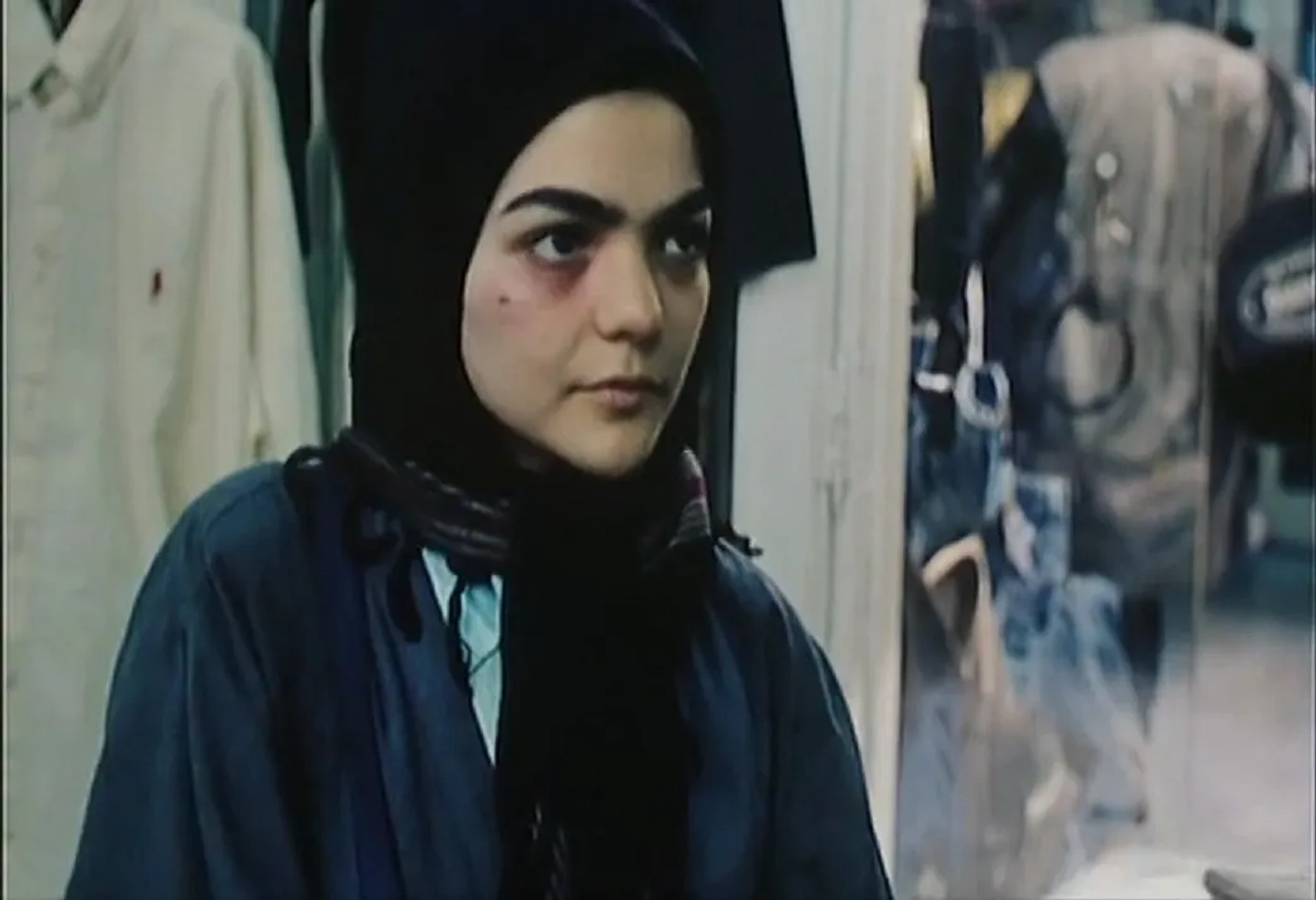 Nargess Mamizadeh in The Circle (2000)