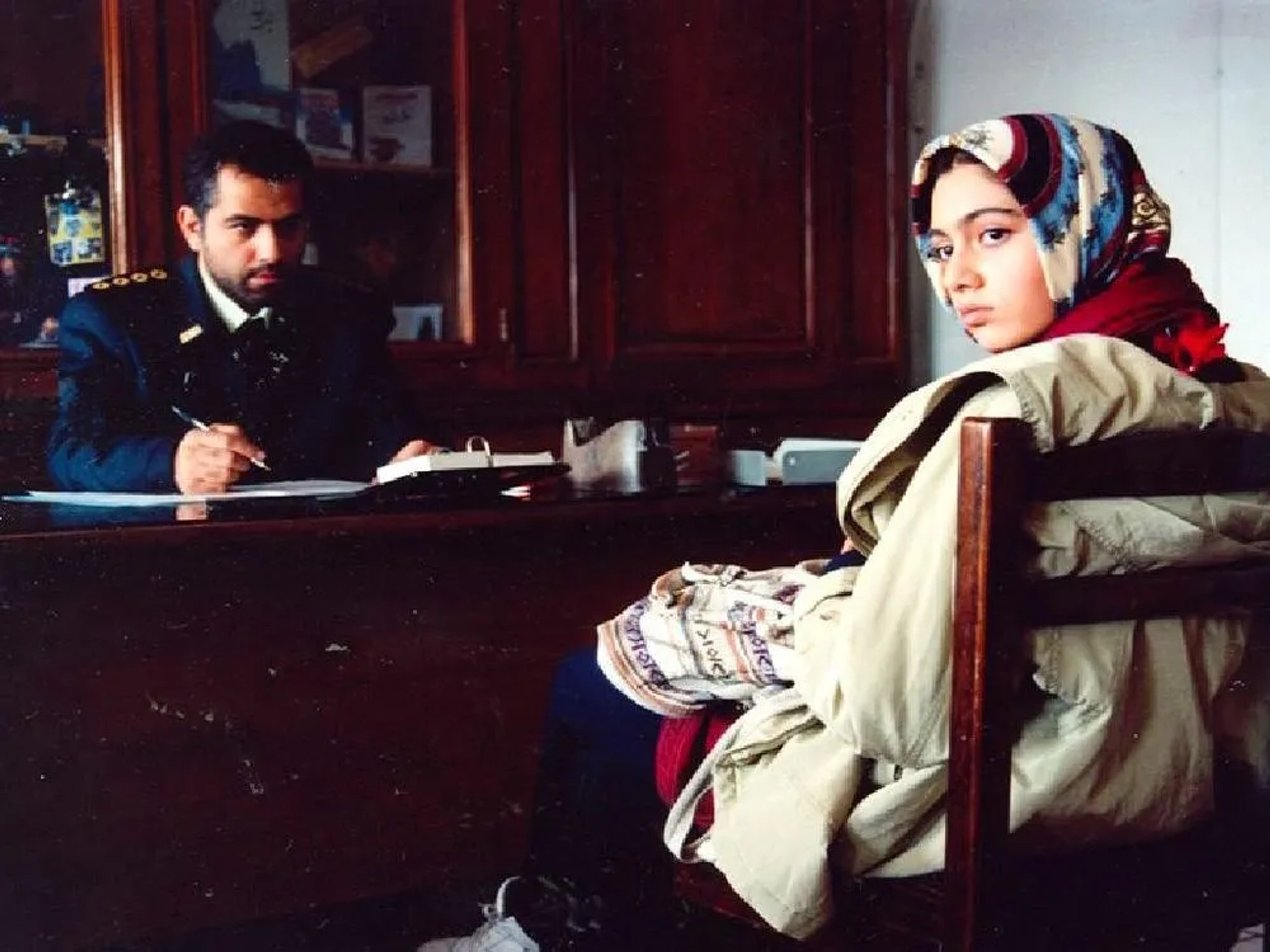 Pegah Ahangarani in The Girl in the Sneakers (1999)