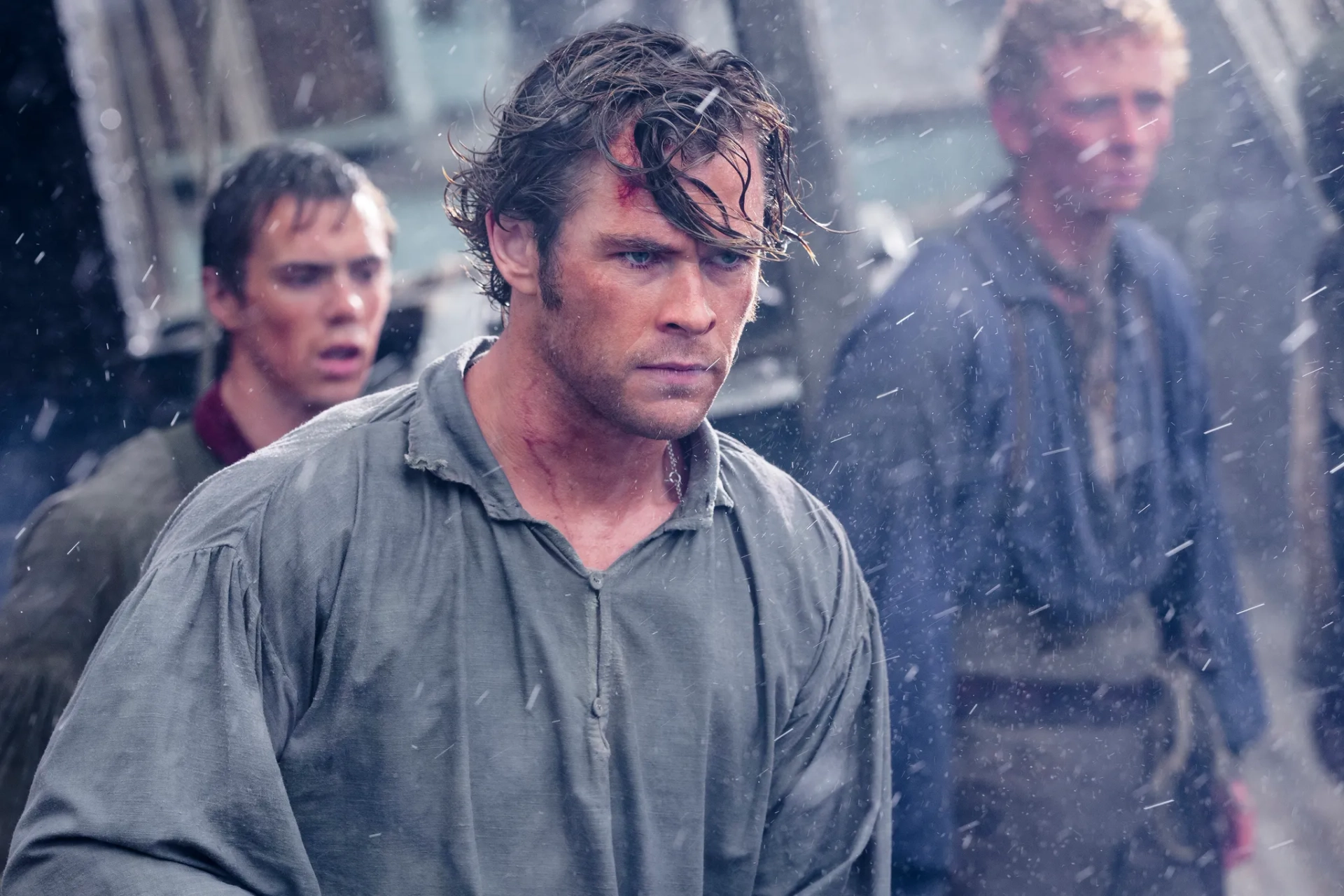 Chris Hemsworth and Sam Keeley in In the Heart of the Sea (2015)