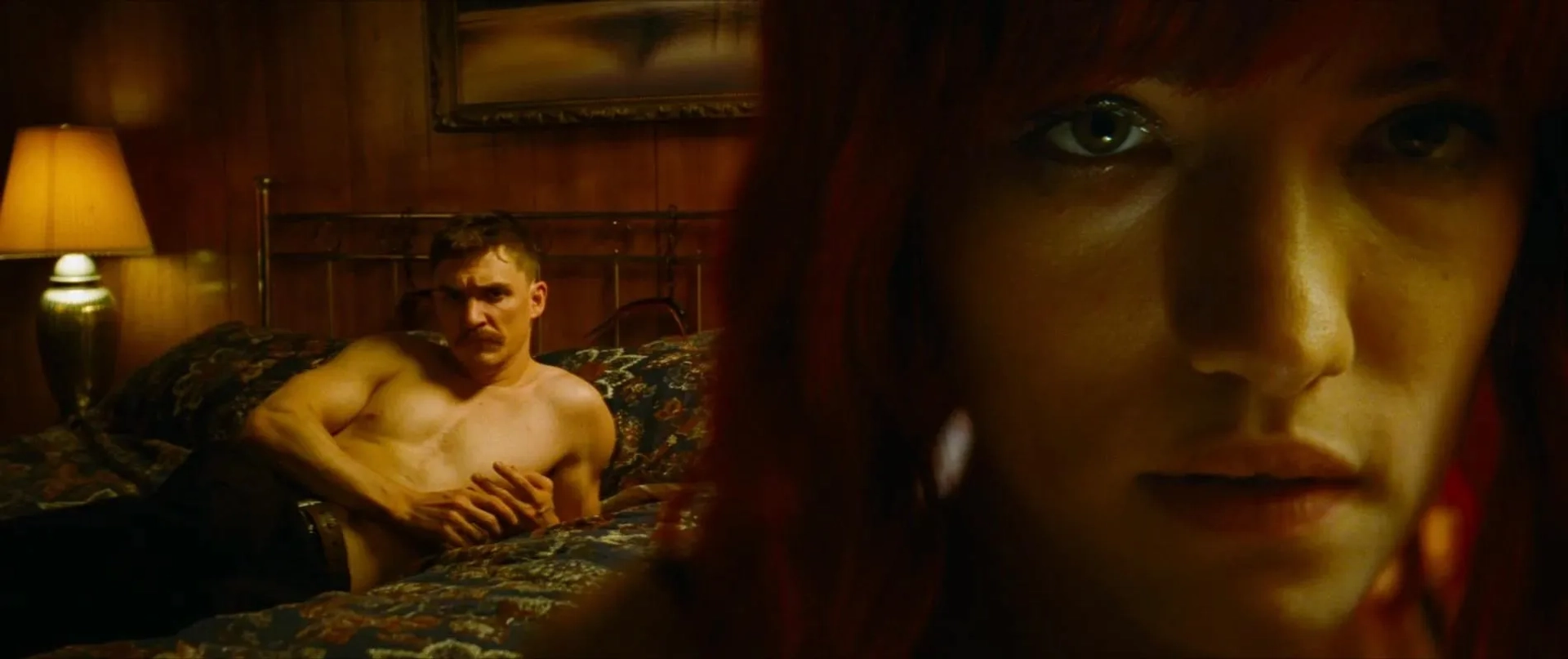 Kyle Gallner and Willa Fitzgerald in Strange Darling (2023)