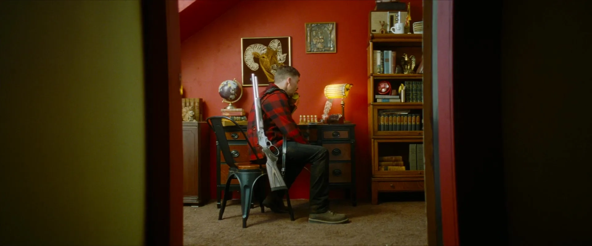 Kyle Gallner in Strange Darling (2023)
