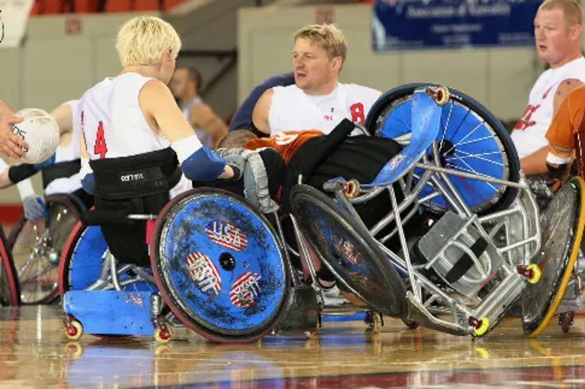 مستند قتل عام (Murderball 2005)