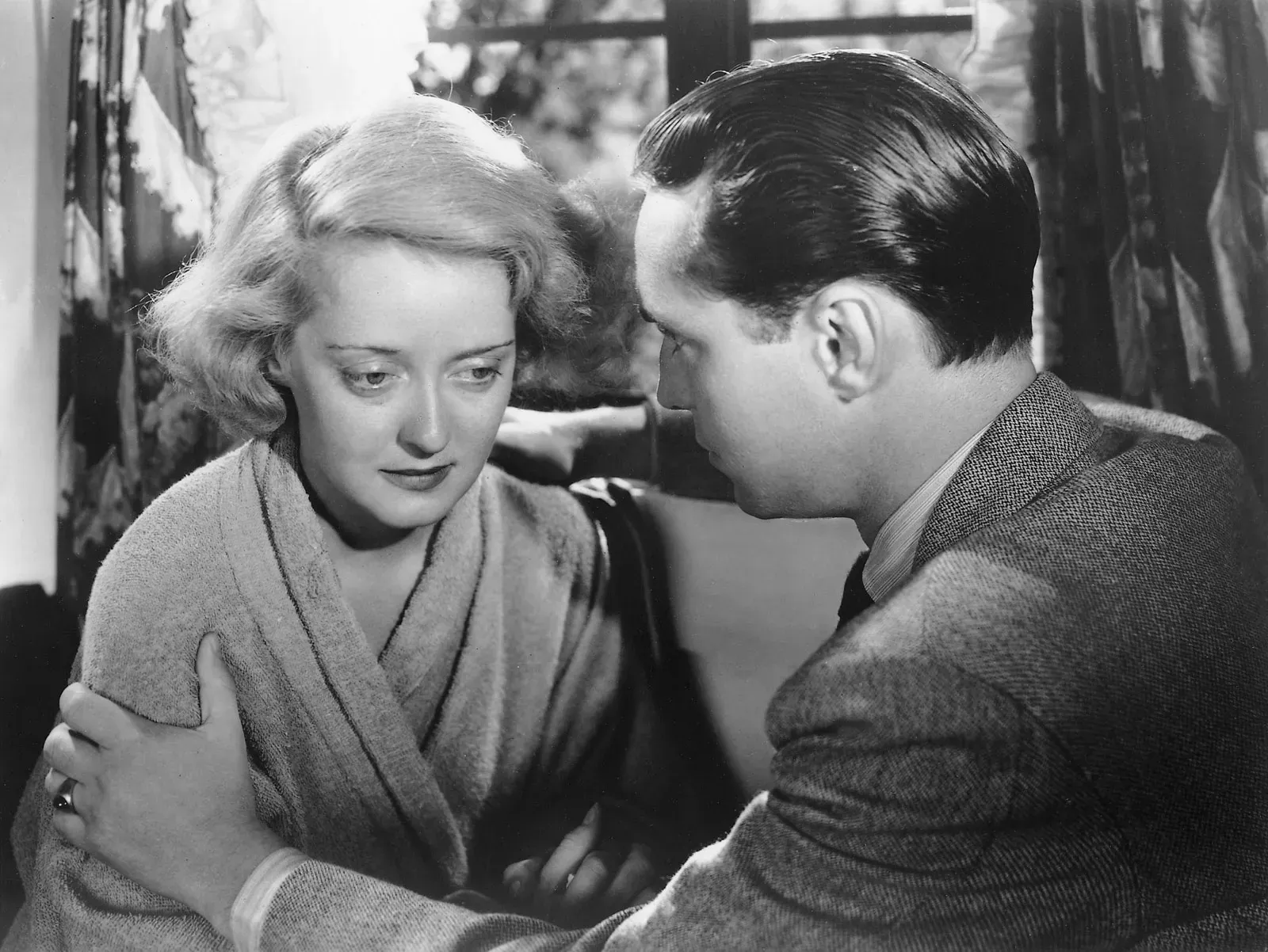 Bette Davis (بتی دیویس؛ زنی که چشمانش داستان‌ها می‌گفتند)