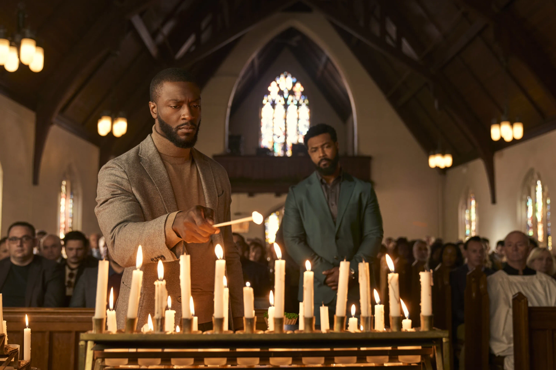 Aldis Hodge and Isaiah Mustafa in Cross (2024)