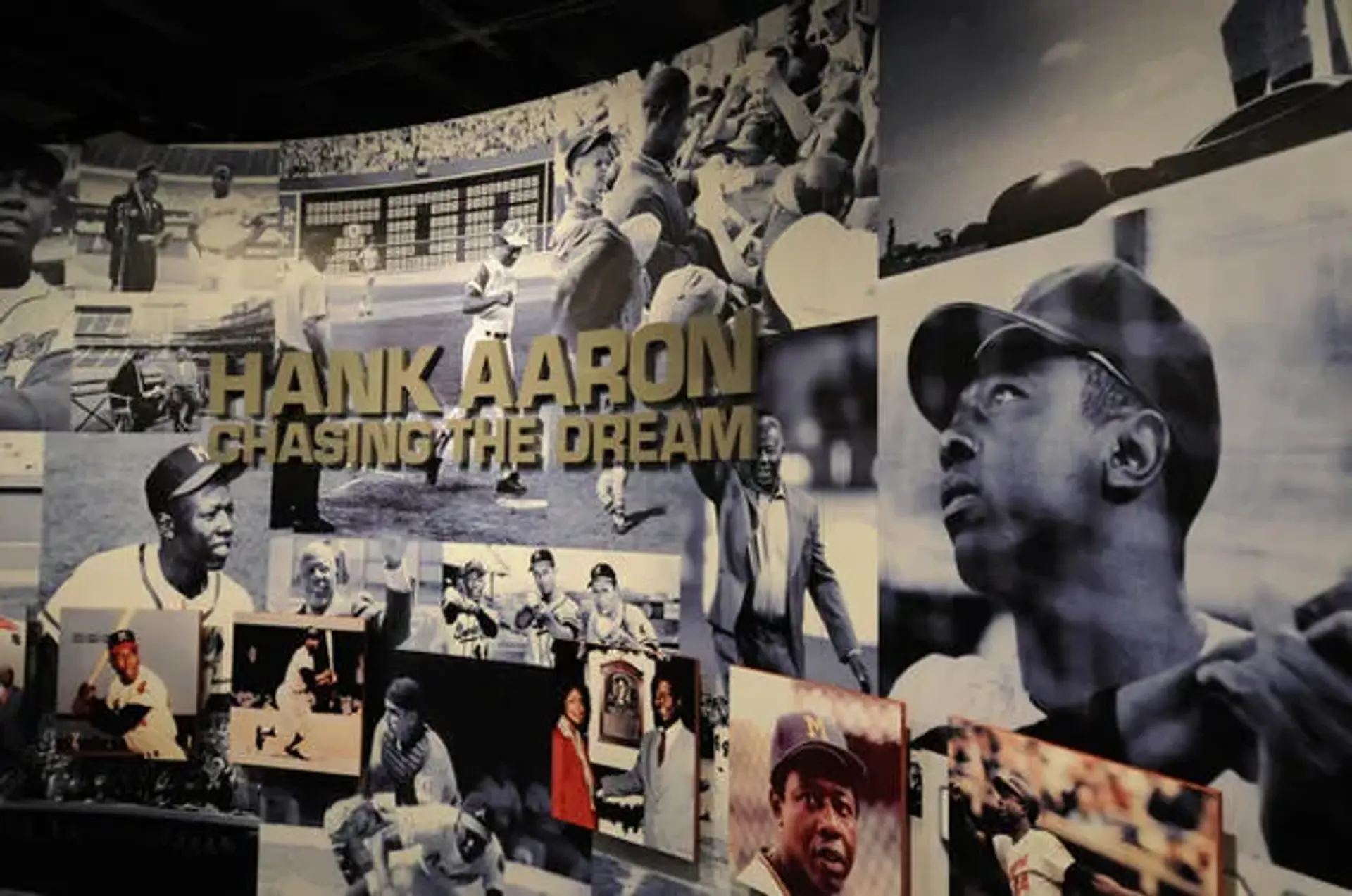 مستند هنک آرون: تعقیب رویا (Hank Aaron: Chasing the Dream 1995)