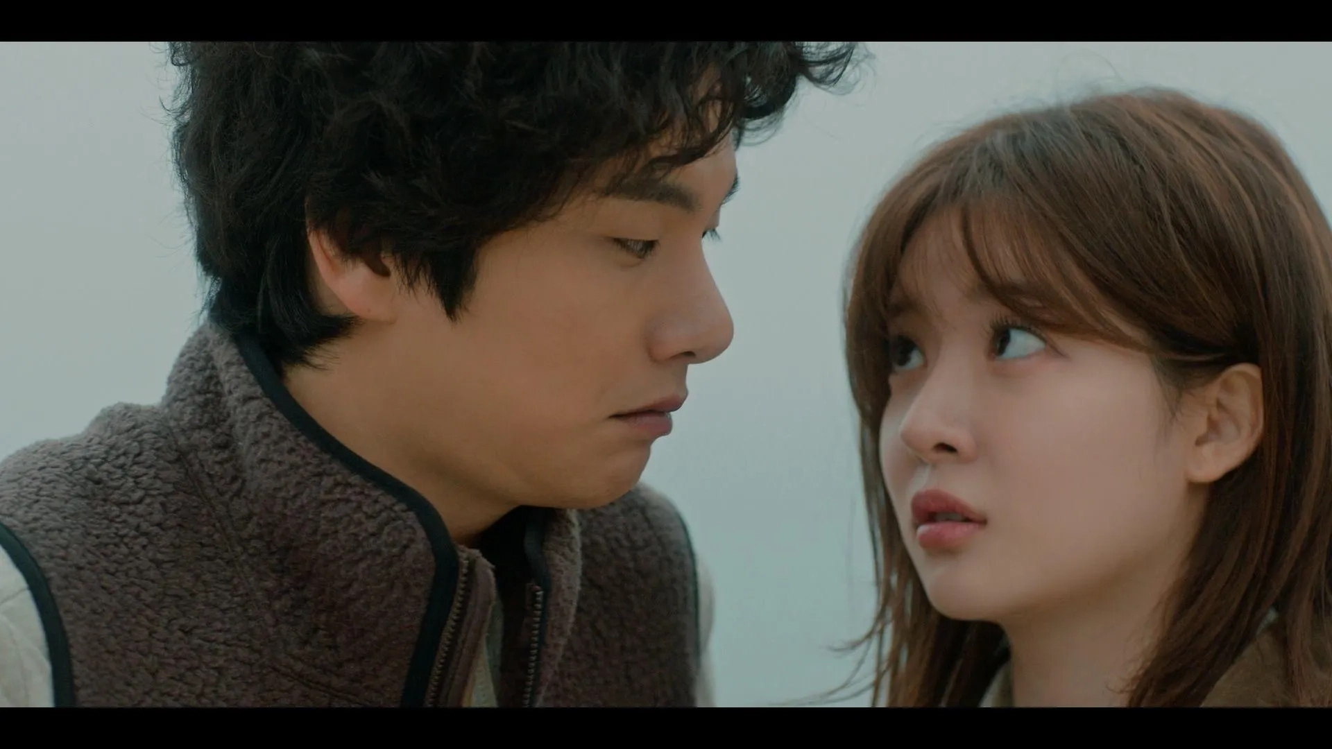 Jo Soo-min and Lee Yi-kyeong in Marry You (2024)