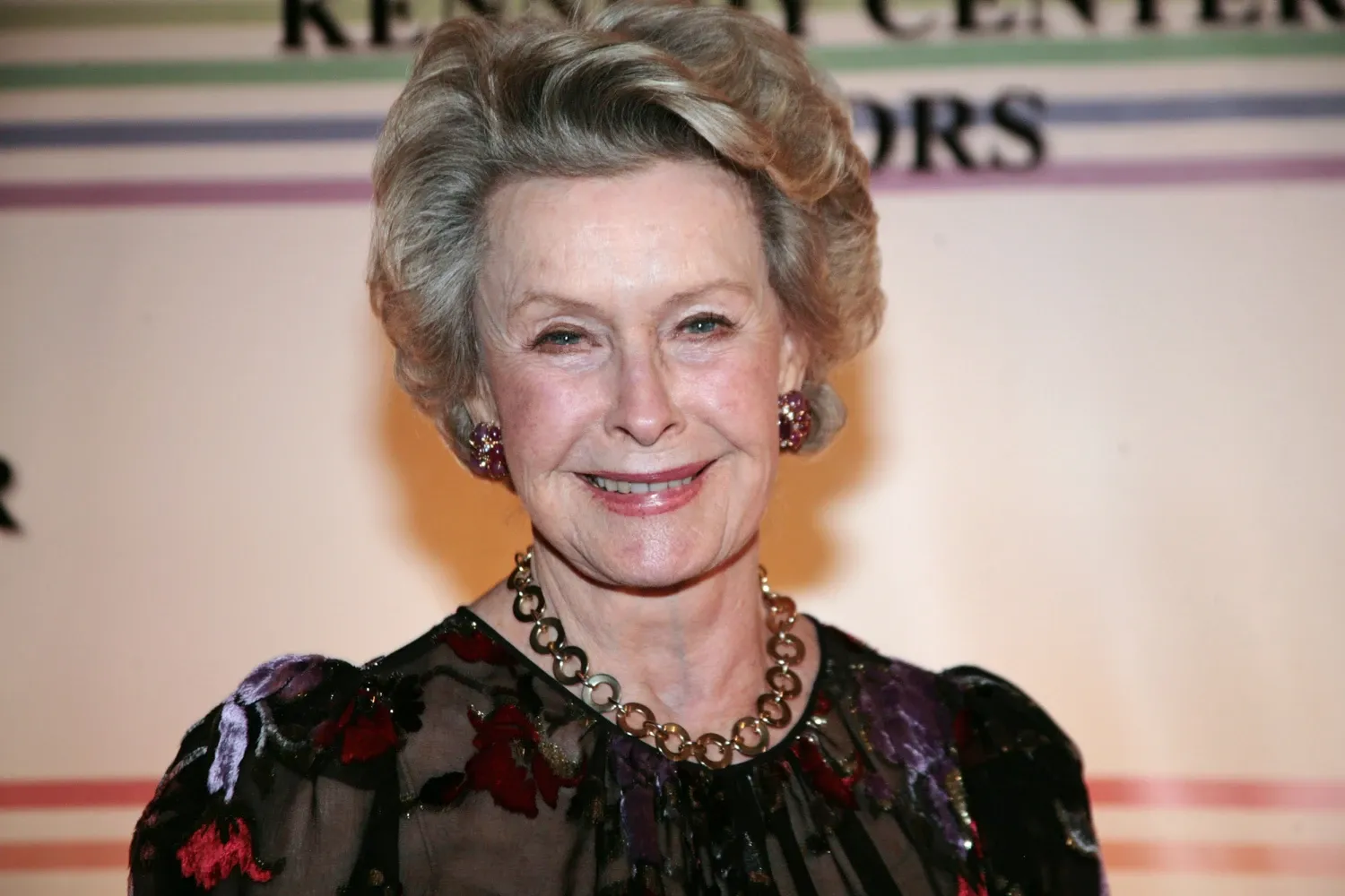 Dina Merrill (دینا مریل)