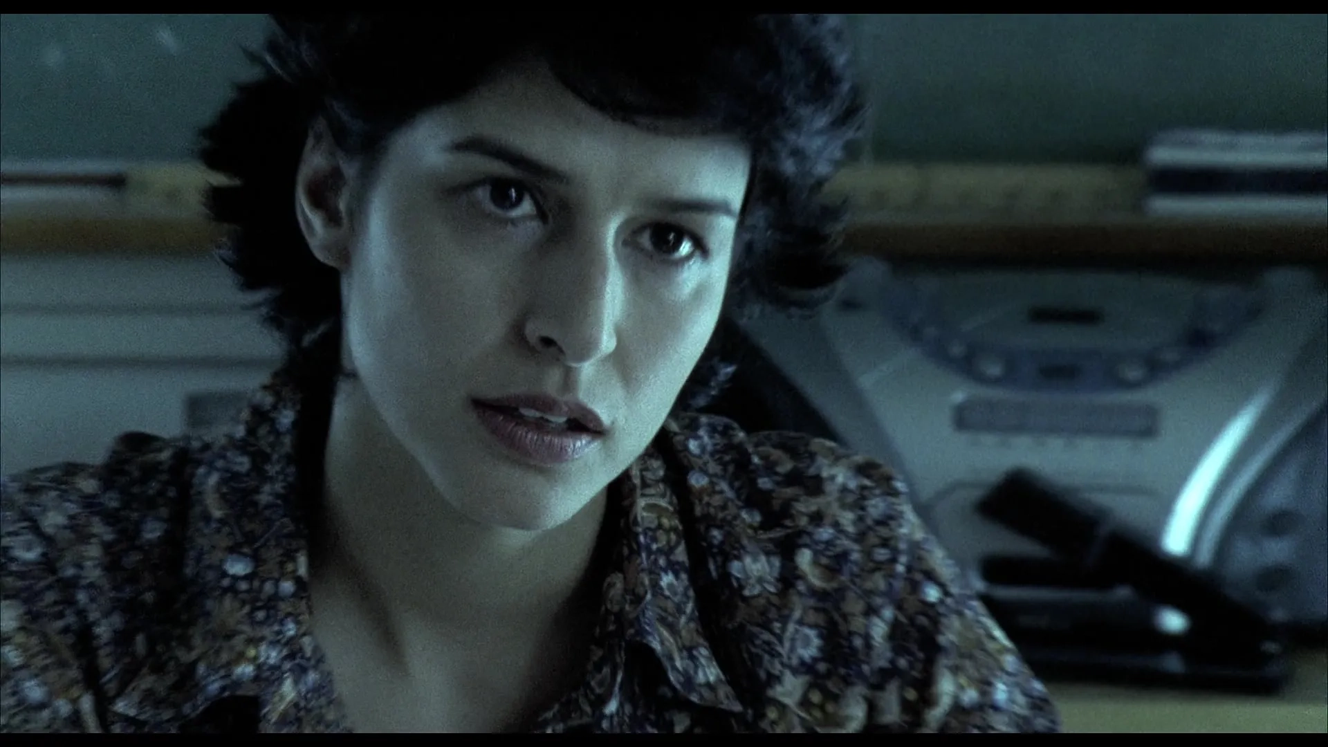 Yasmine Delawari in Thirteen (2003)