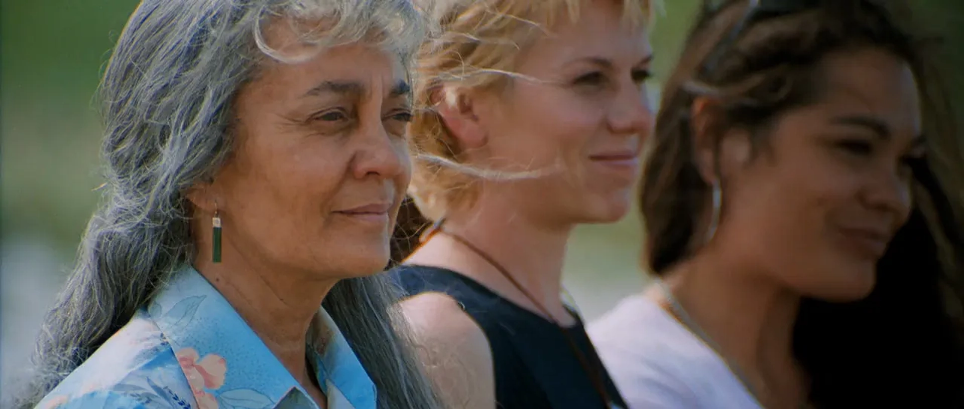 Vicky Haughton, Jane O'Kane, and Rachel House in Whale Rider (2002)