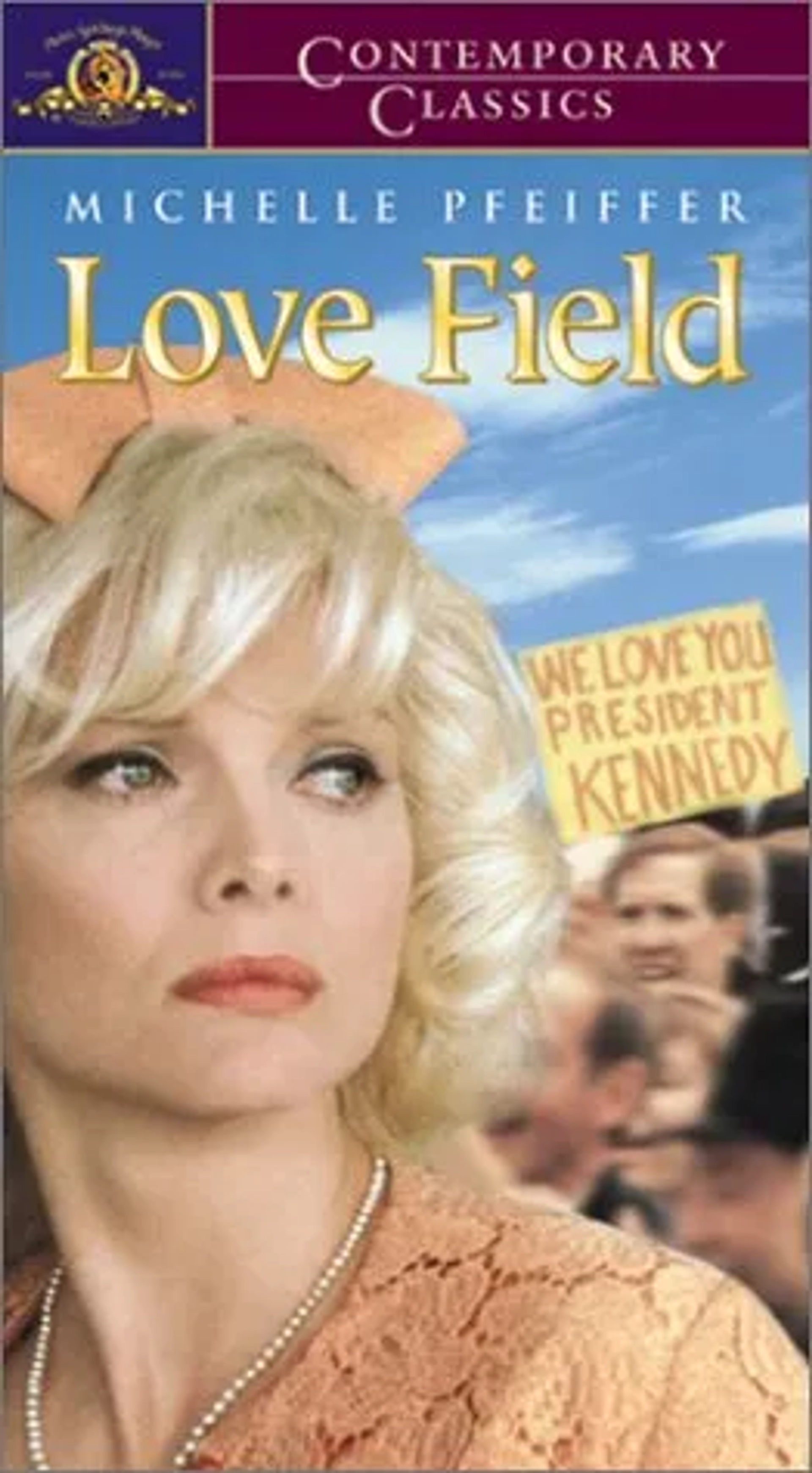 Michelle Pfeiffer in Love Field (1992)