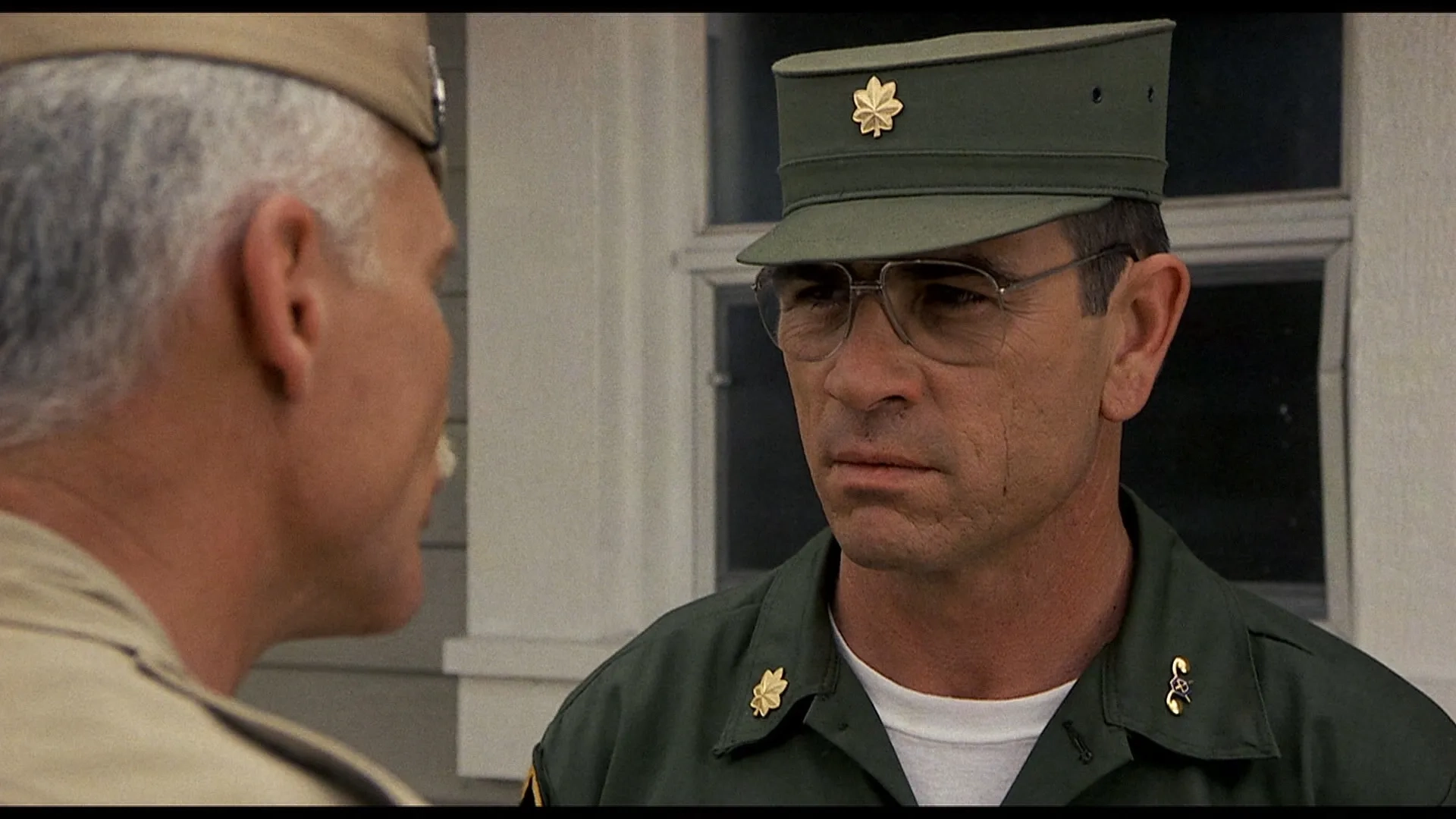 Tommy Lee Jones in Blue Sky (1994)