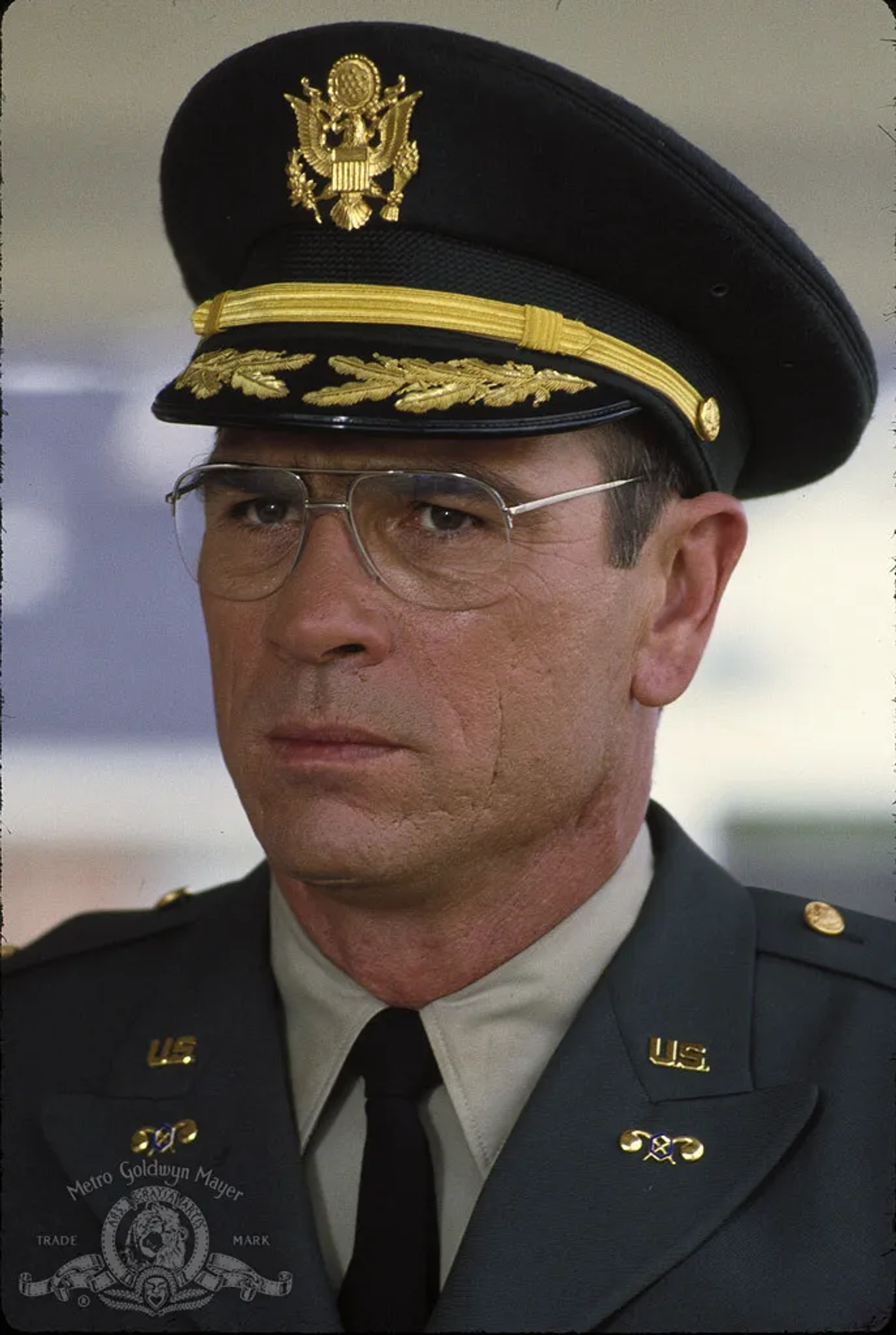 Tommy Lee Jones in Blue Sky (1994)