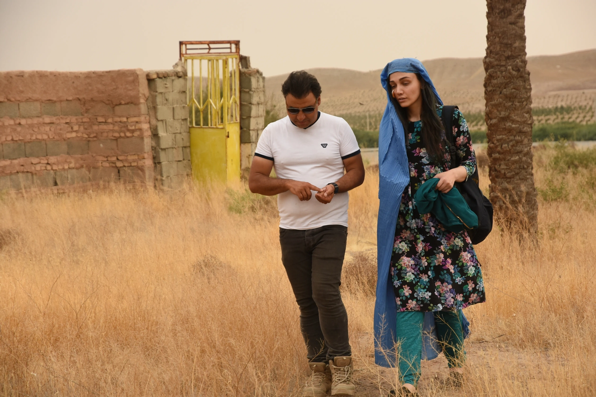 Negin Parsa, Ramin Rasouli, and Siyavash Haghighi in The Dogs Didn't Sleep Last Night (2020)