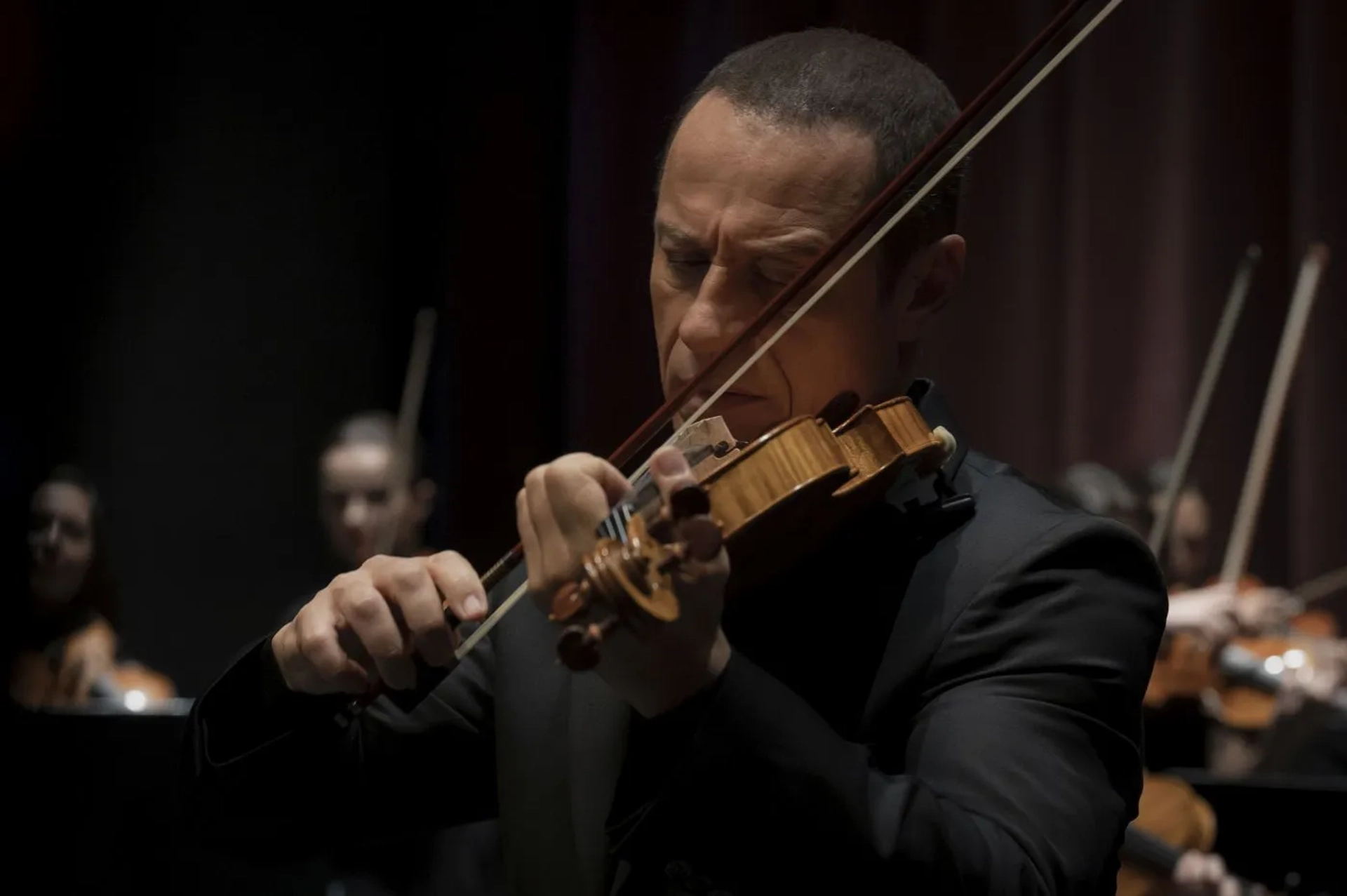Stefano Accorsi in The Children's Train (2024)