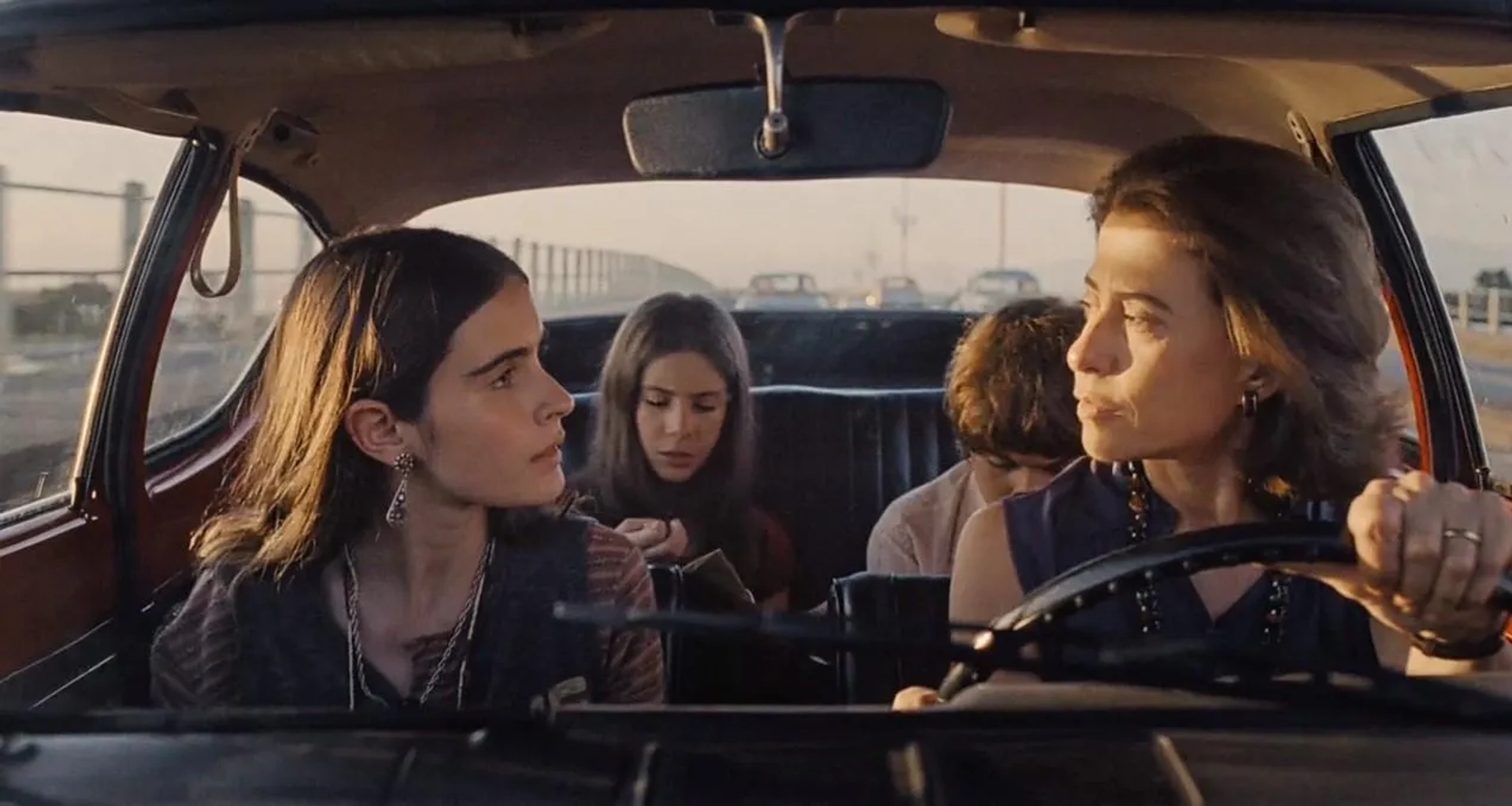 Fernanda Torres, Cora Mora, Guilherme Silveira, and Valentina Herszage in I'm Still Here (2024)