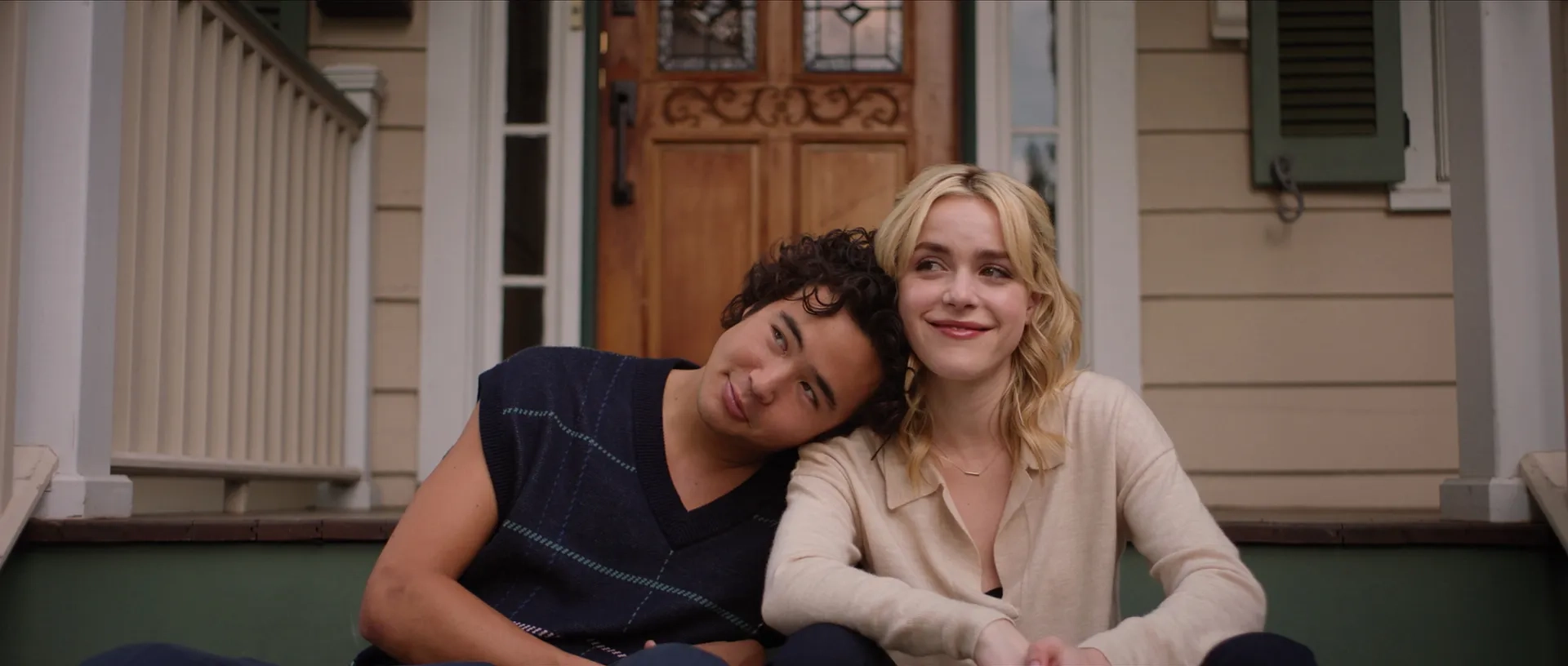 Kiernan Shipka and Nico Hiraga in Sweethearts (2024)