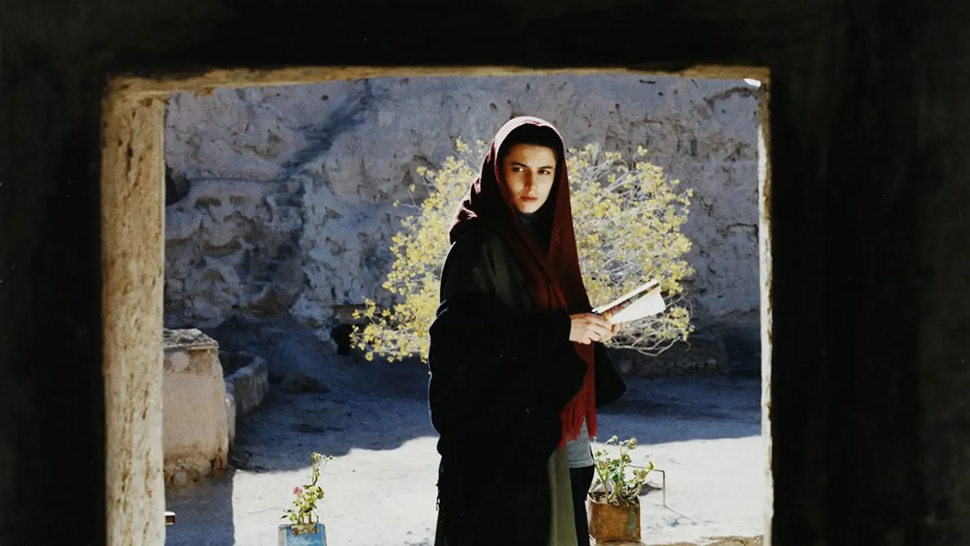 فیلم ایستگاه متروک (1381)