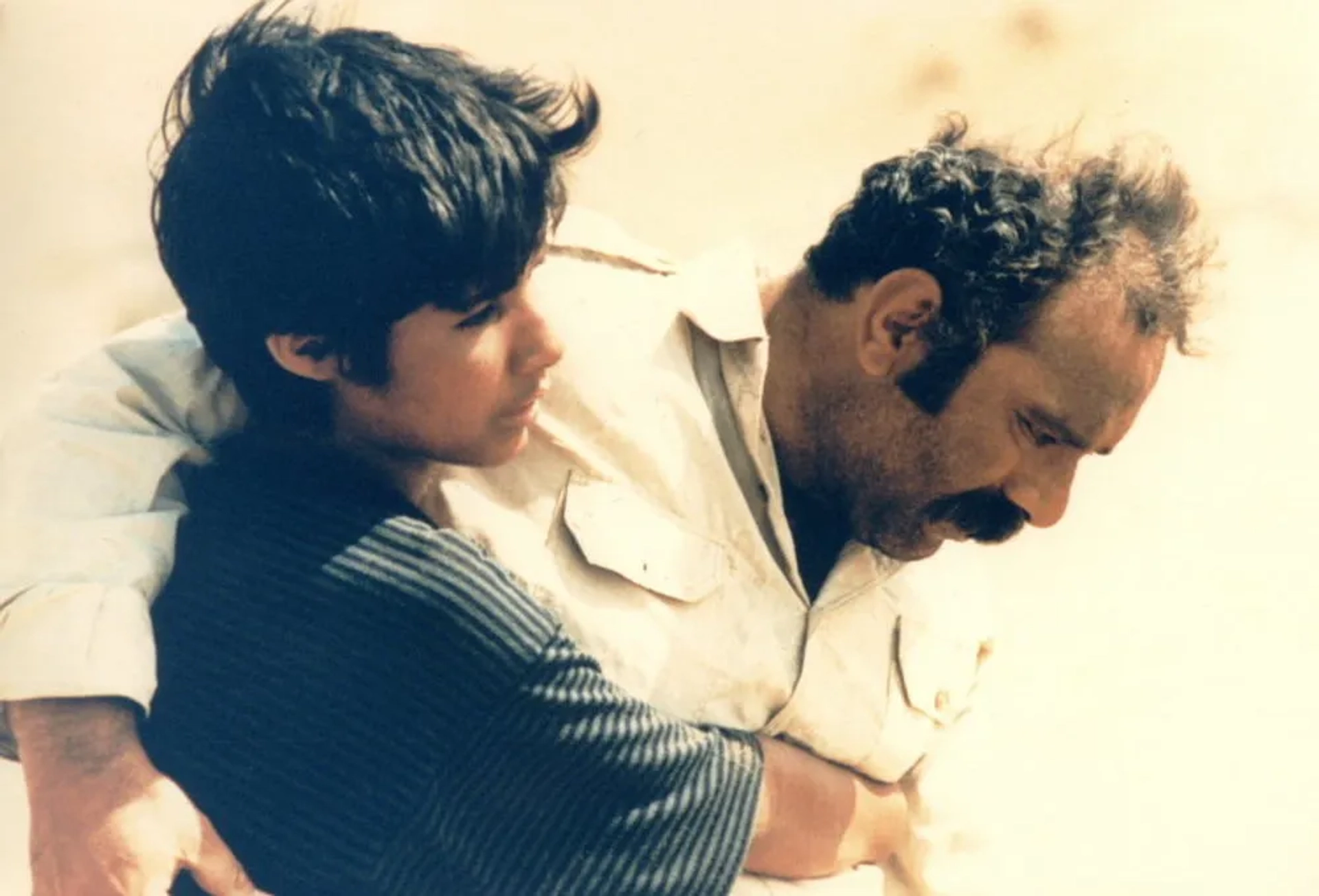 Mohammad Kasebi and Hassan Sadeghi in The Father (1996)