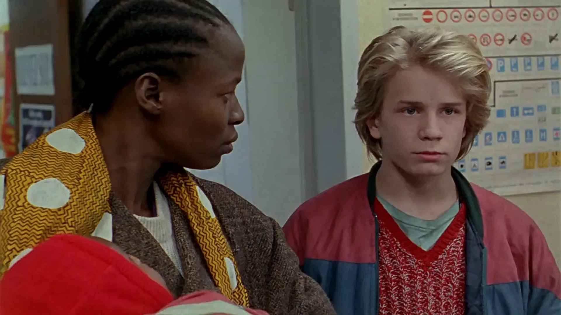 Assita Ouedraogo and Jérémie Renier in The Promise (1996)