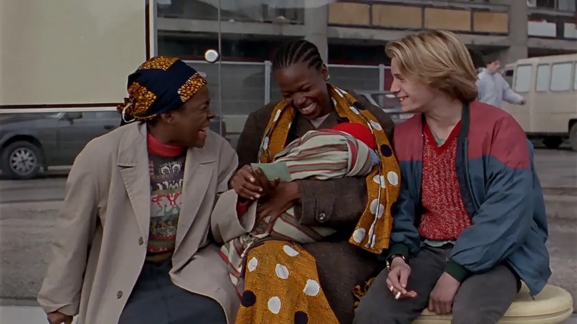 Assita Ouedraogo, Jérémie Renier, and Christiane Mutshimuana in The Promise (1996)