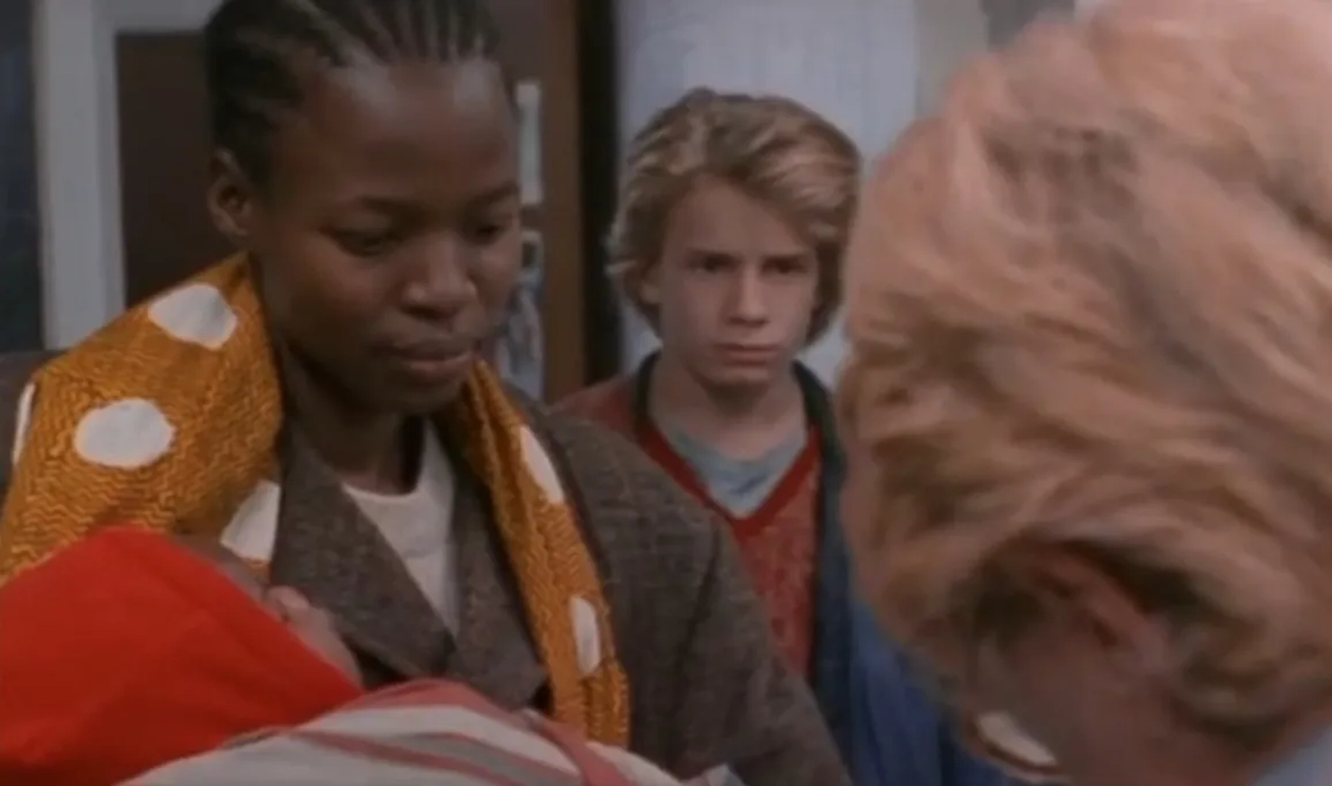 Assita Ouedraogo and Jérémie Renier in The Promise (1996)