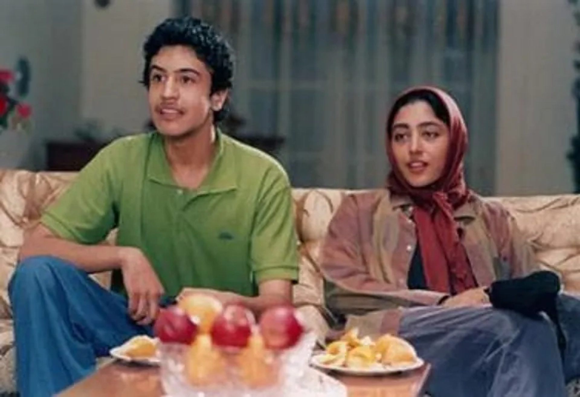 Golshifteh Farahani and Mehrdad Sedighian in The Wall (2008)