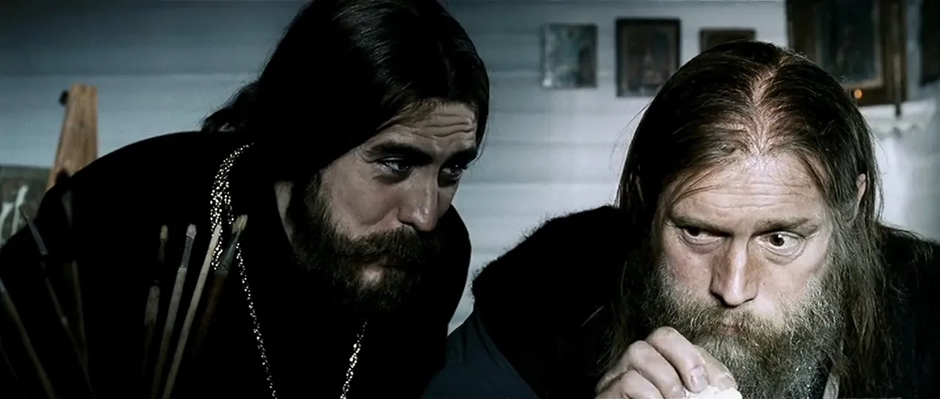 Viktor Sukhorukov and Dmitriy Dyuzhev in The Island (2006)