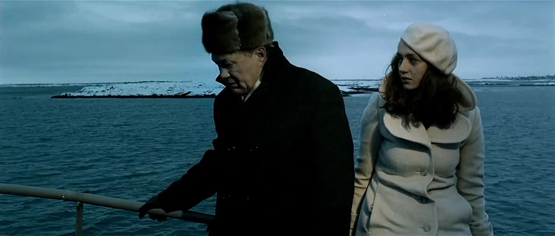 Yuriy Kuznetsov and Viktoriya Isakova in The Island (2006)