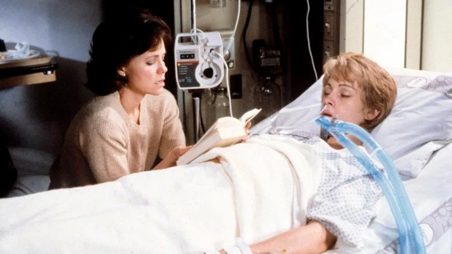 Julia Roberts and Sally Field in Steel Magnolias (1989)