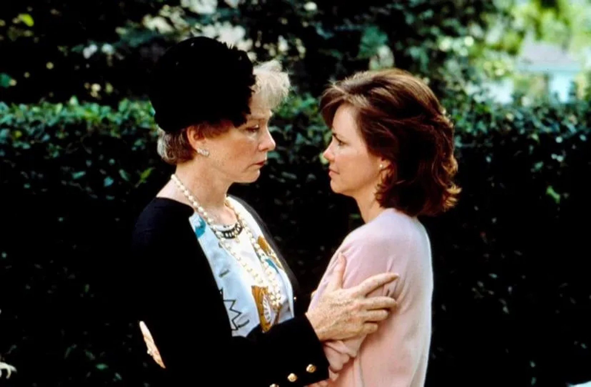 Sally Field and Shirley MacLaine in Steel Magnolias (1989)