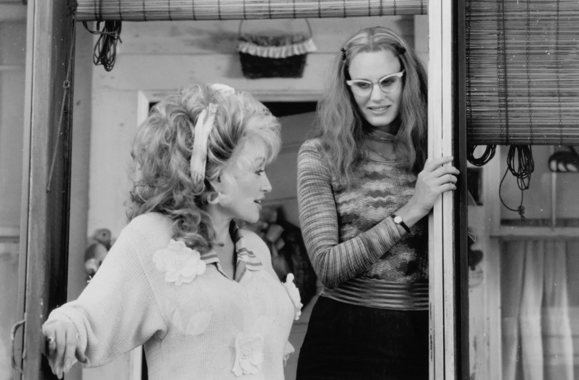 Daryl Hannah and Dolly Parton in Steel Magnolias (1989)