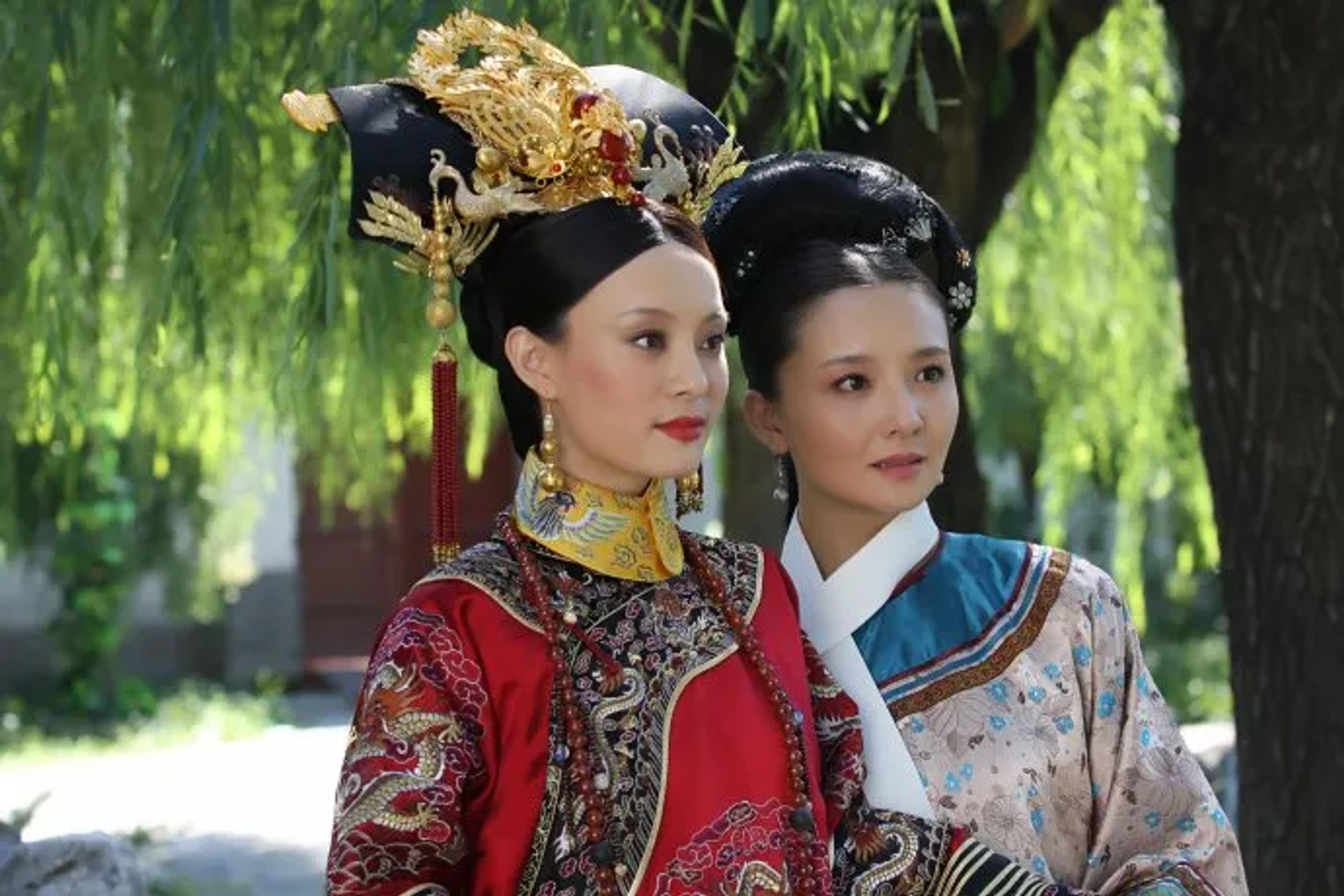 Li Sun, Qian Sun, and Zihan Zhou in Empresses in the Palace (2011)