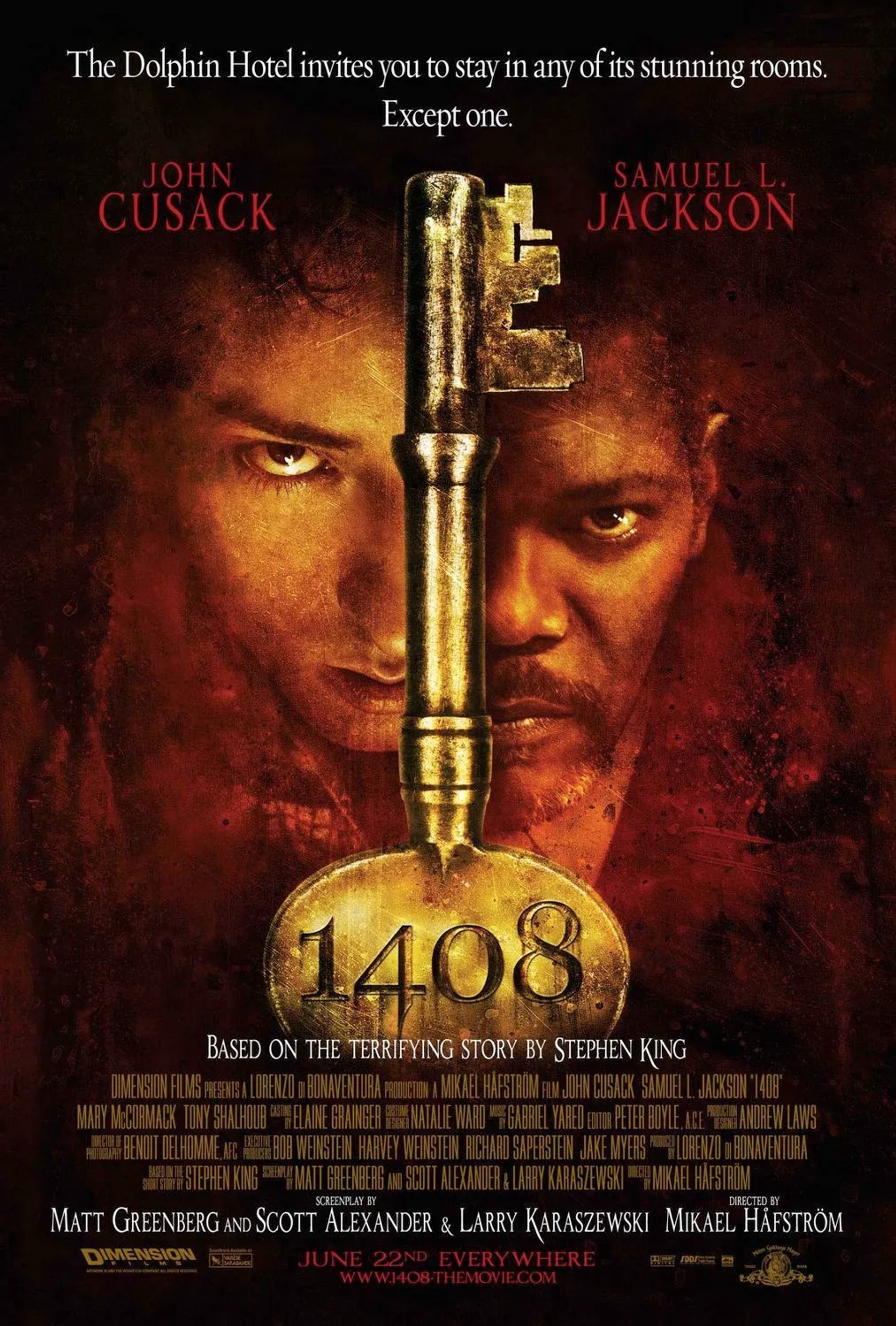 John Cusack and Samuel L. Jackson in 1408 (2007)