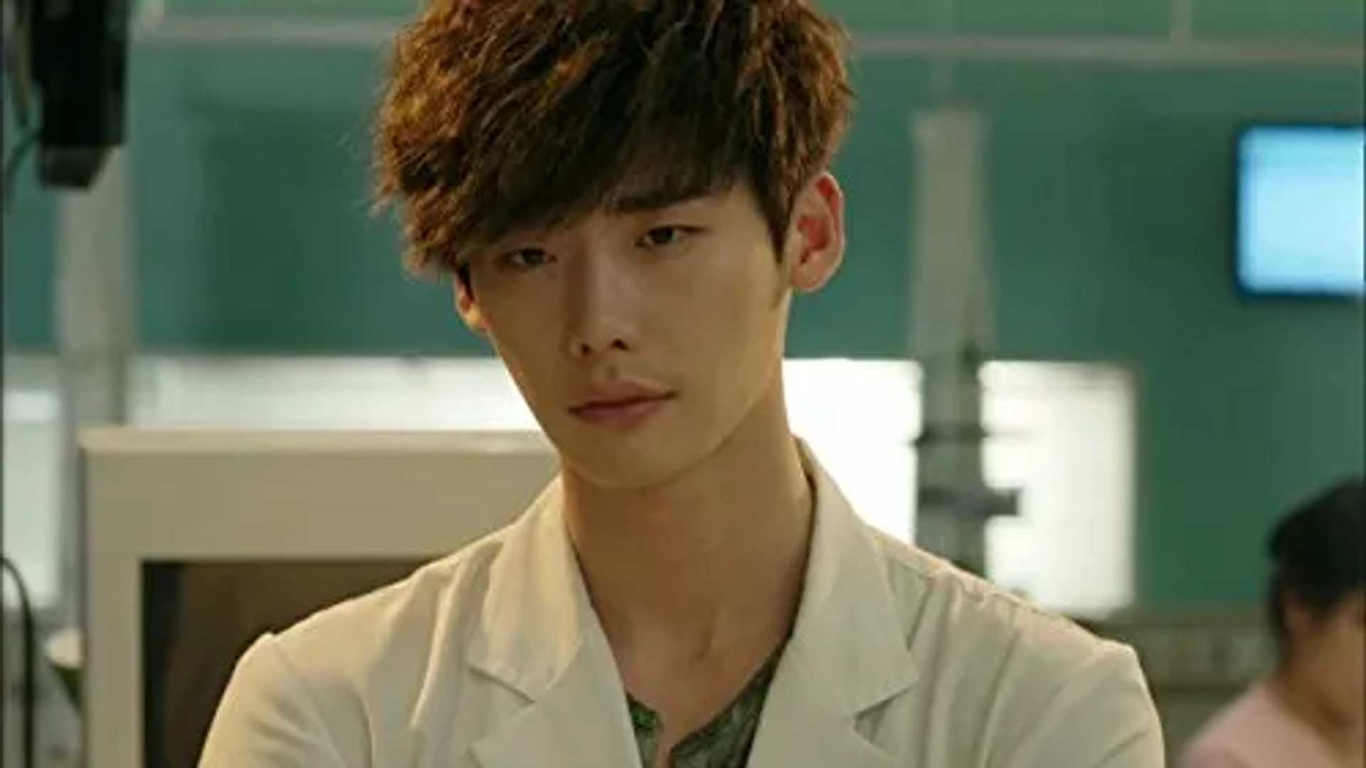 Lee Jong-suk in Doctor Stranger (2014)