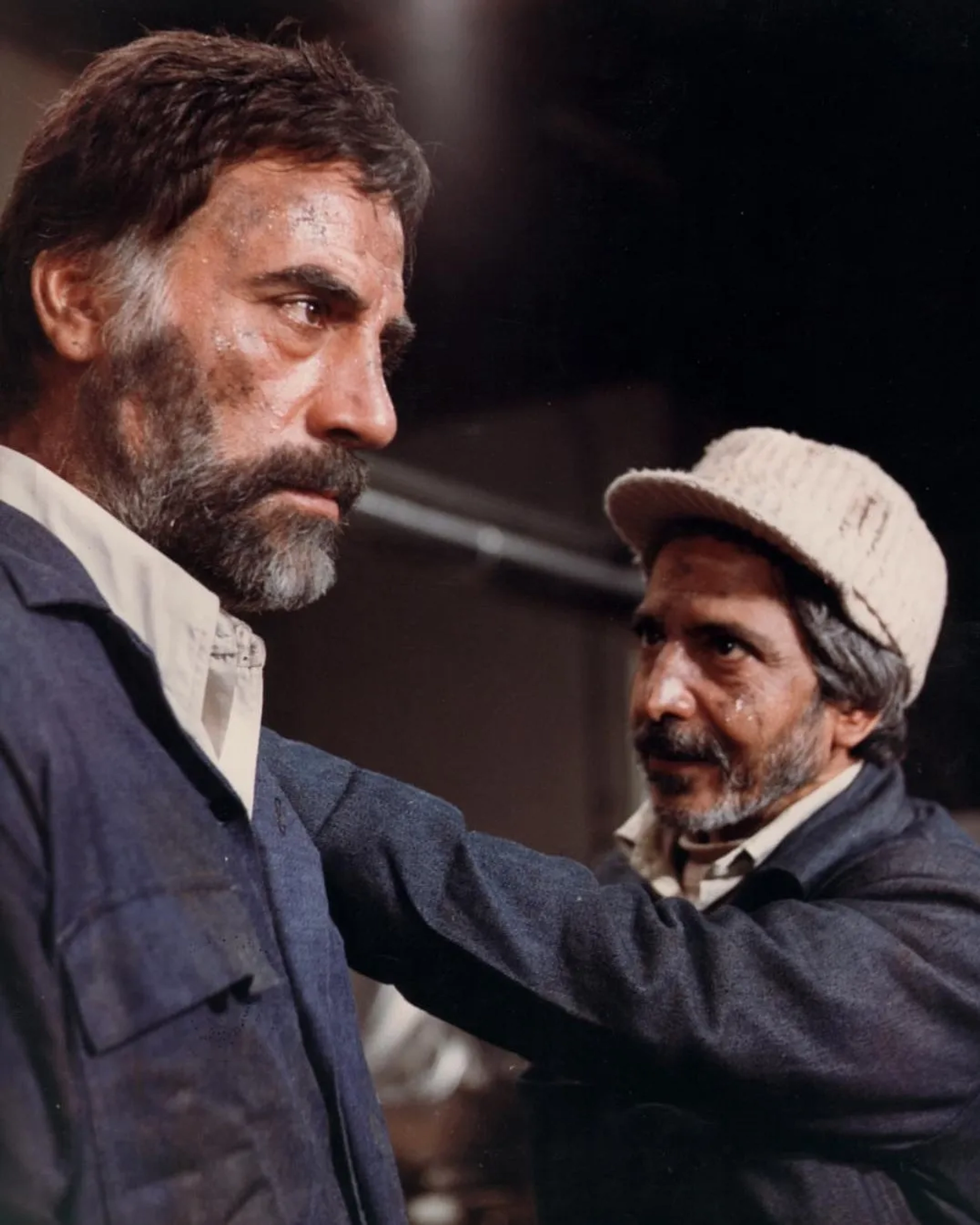 Hossein Kasbian and Hadi Eslami in The Scarecrow (1984)