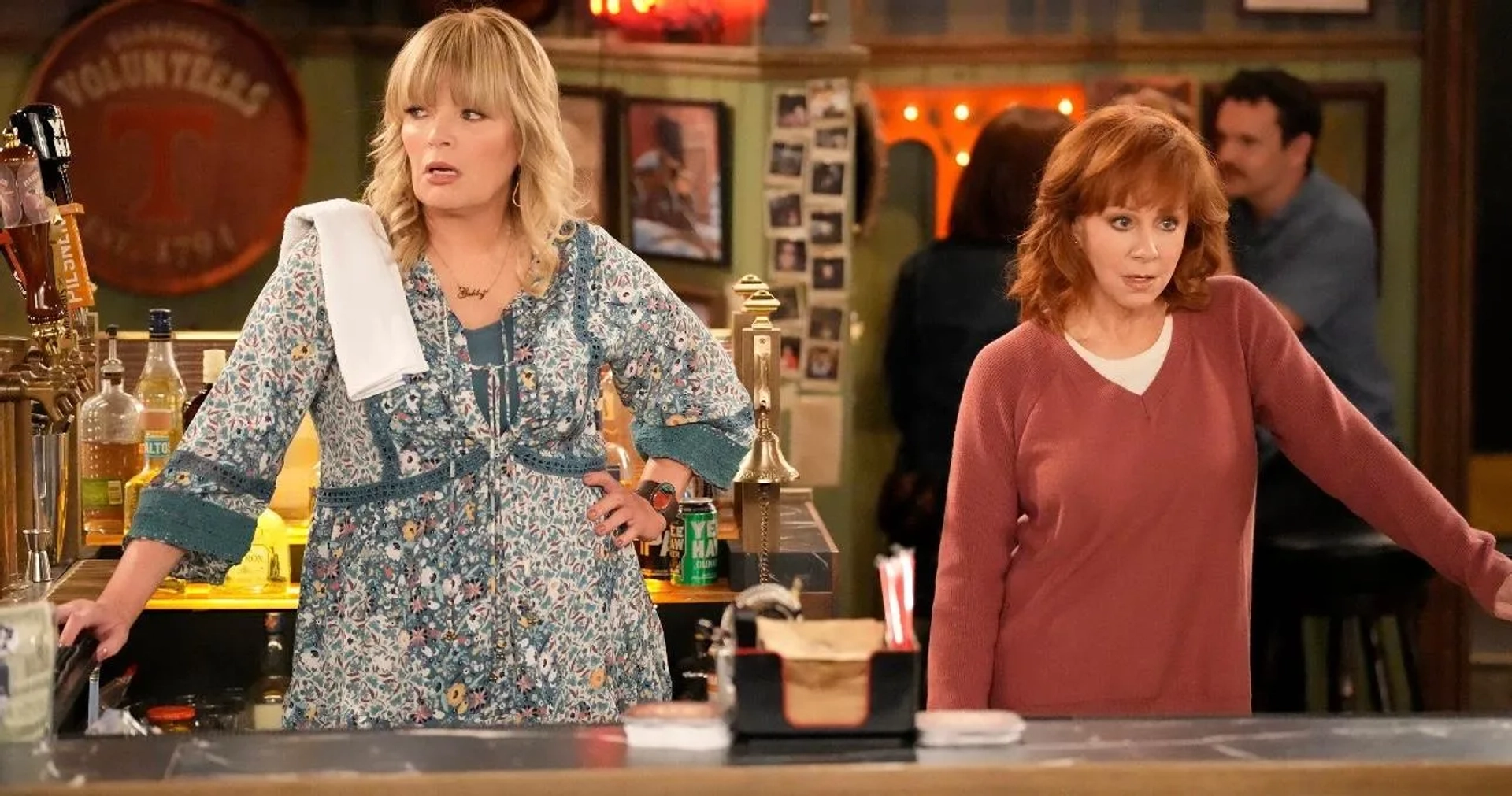 Reba McEntire and Melissa Peterman in Happy's Place (2024)