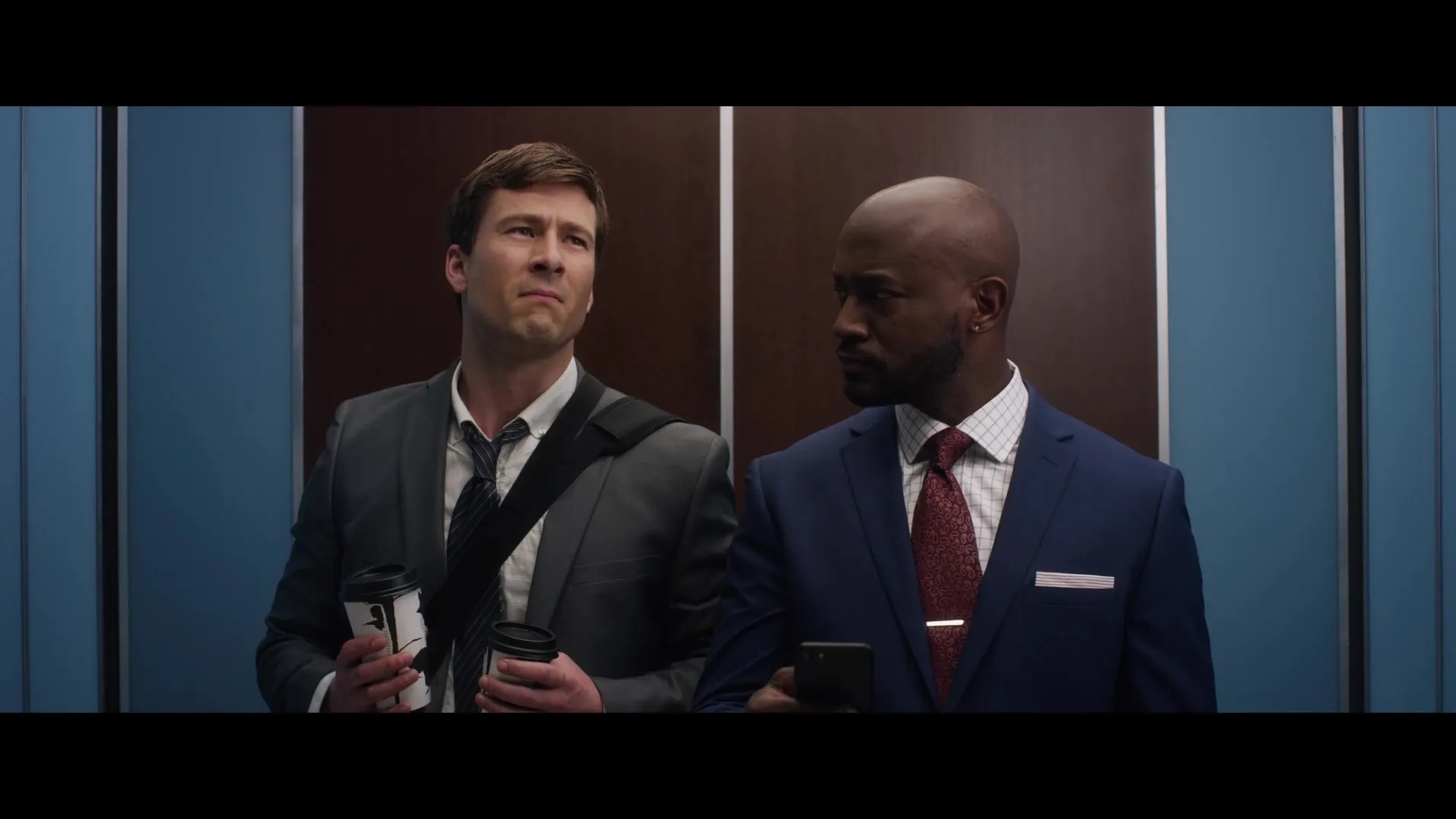 Taye Diggs and Glen Powell in Set It Up (2018)