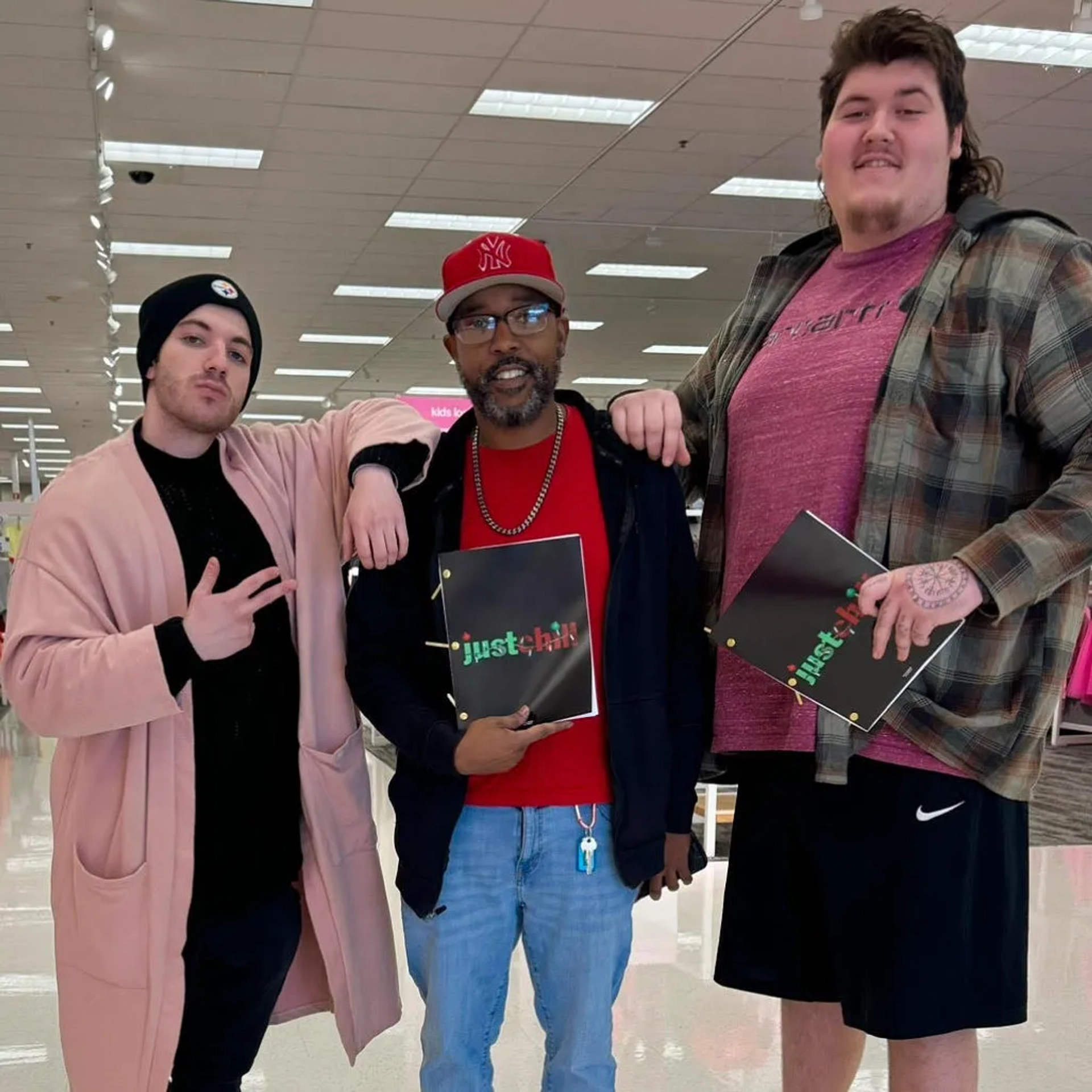 فیلم فقط استراحت کن (Just Chill 2025)